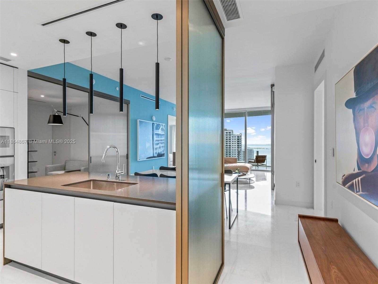 Small Image of 300 BISCAYNE BLVD WAY #2505, Miami Number 6