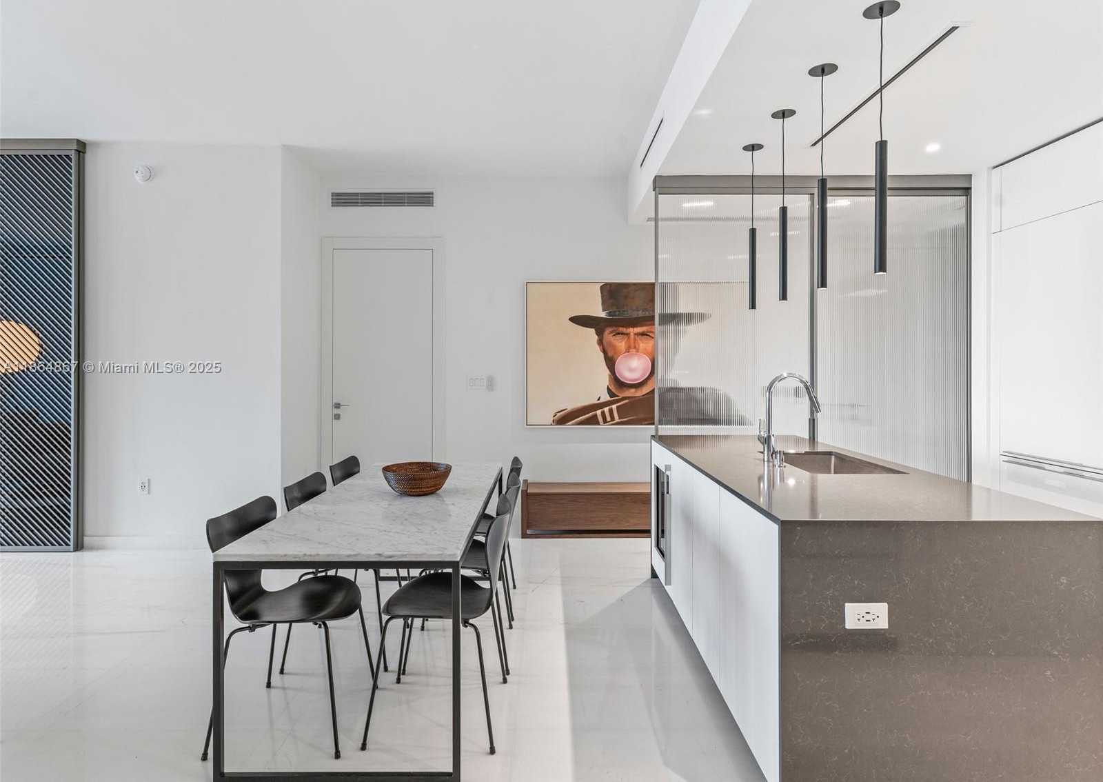 Small Image of 300 BISCAYNE BLVD WAY #2505, Miami Number 9