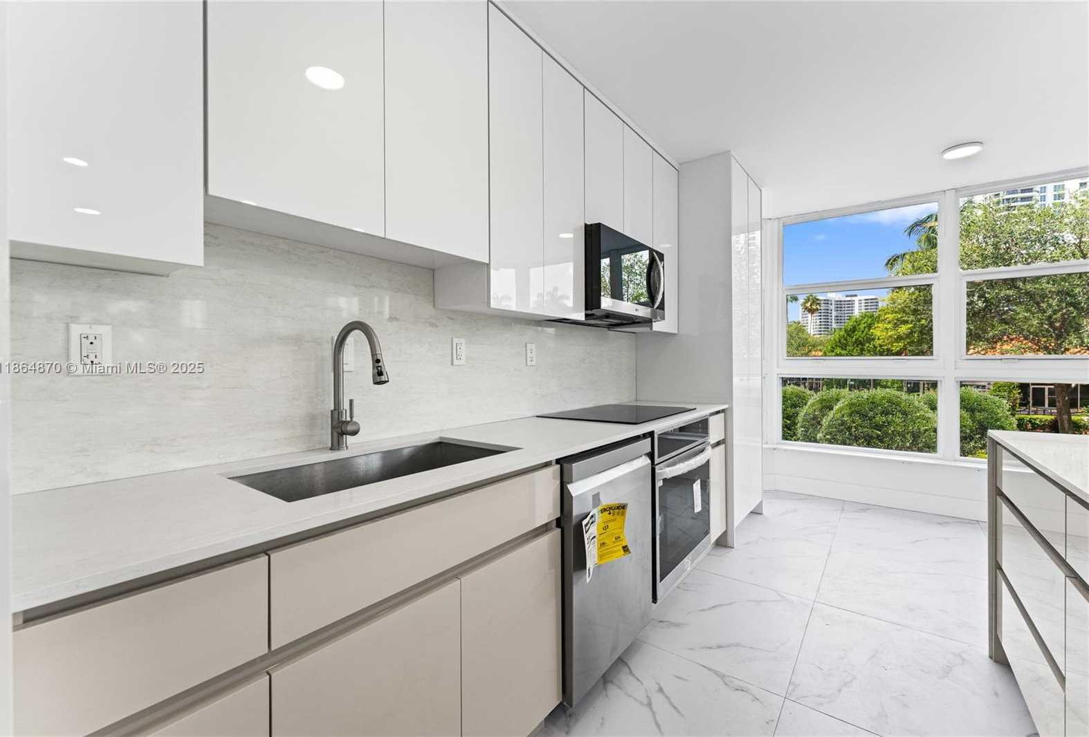 Small Image of 19101 NORTH EAST 36TH CT #206, Aventura Number 2