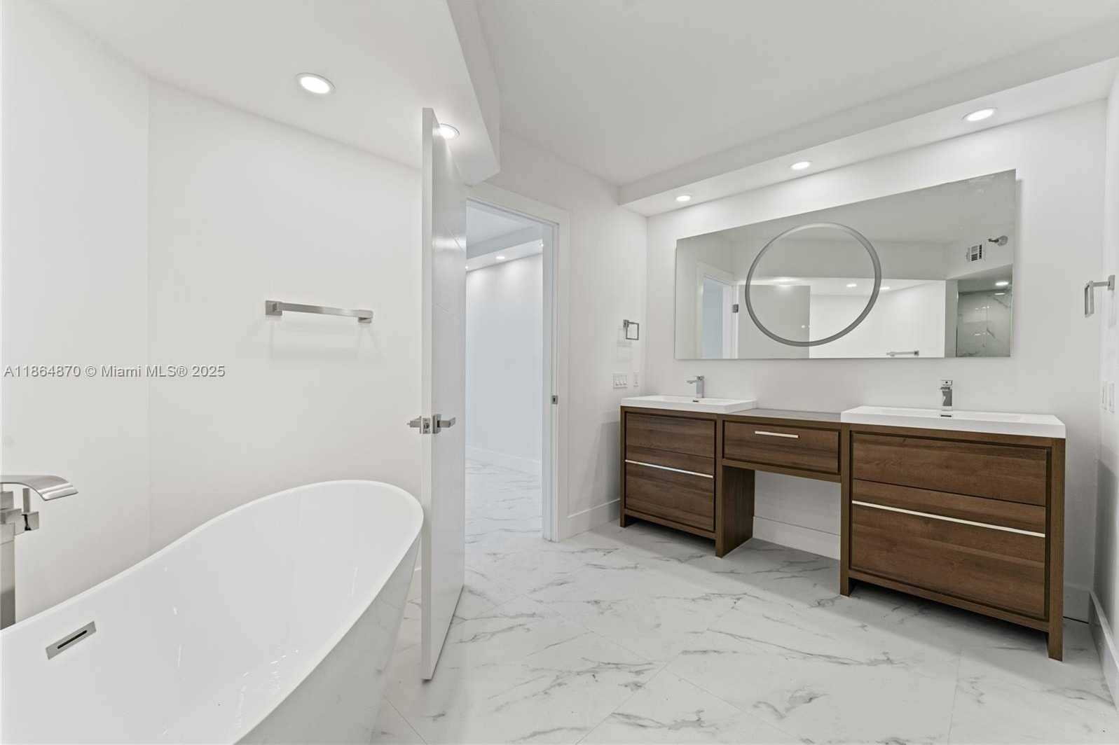 Small Image of 19101 NORTH EAST 36TH CT #206, Aventura Number 5