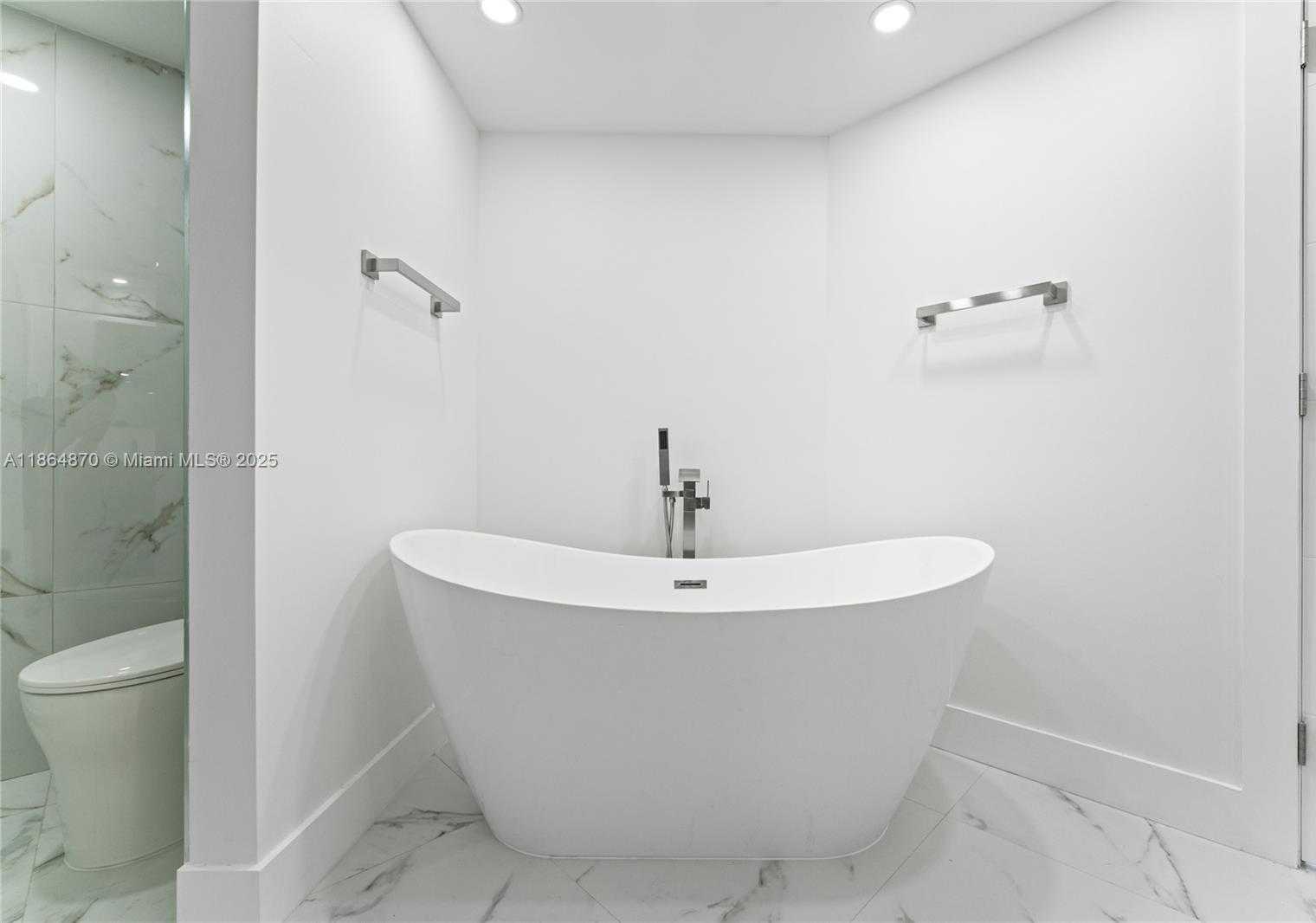 Small Image of 19101 NORTH EAST 36TH CT #206, Aventura Number 6