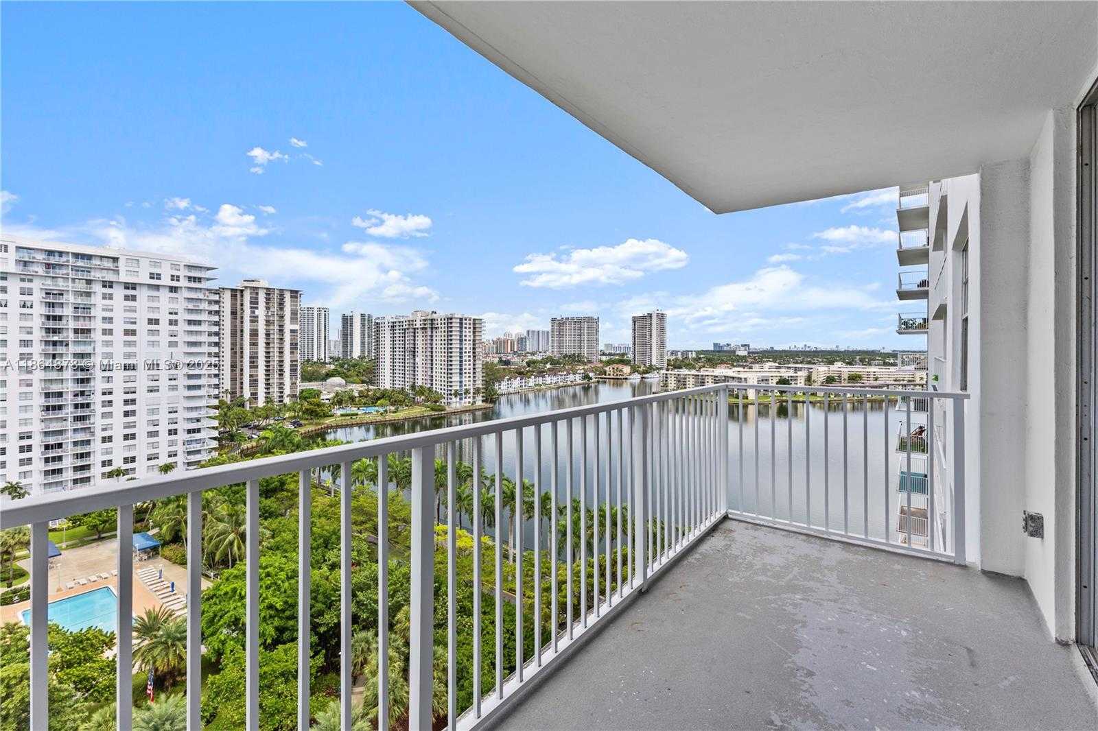 Small Image of 2801 NORTH EAST 183RD ST #1510W, Aventura Number 2