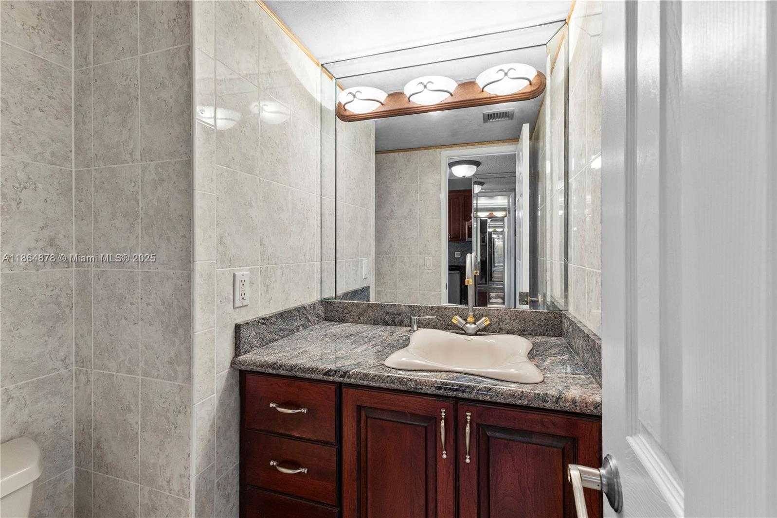 Small Image of 2801 NORTH EAST 183RD ST #1510W, Aventura Number 22