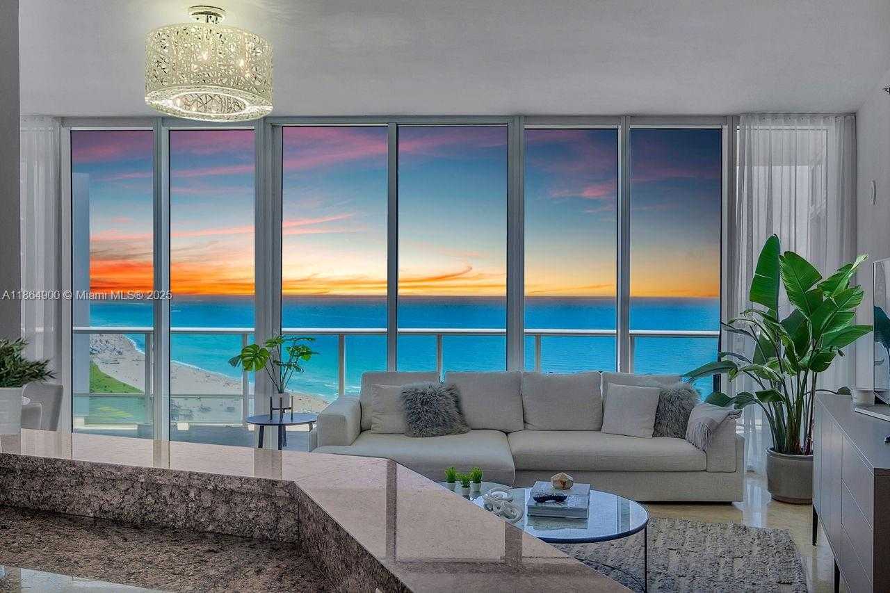 Small Image of 100 SOUTH POINTE DR #2208, Miami Beach Number 2