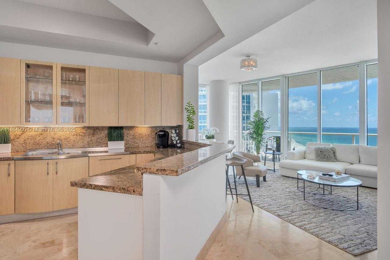 Small Image of 100 SOUTH POINTE DR #2208, Miami Beach Number 28