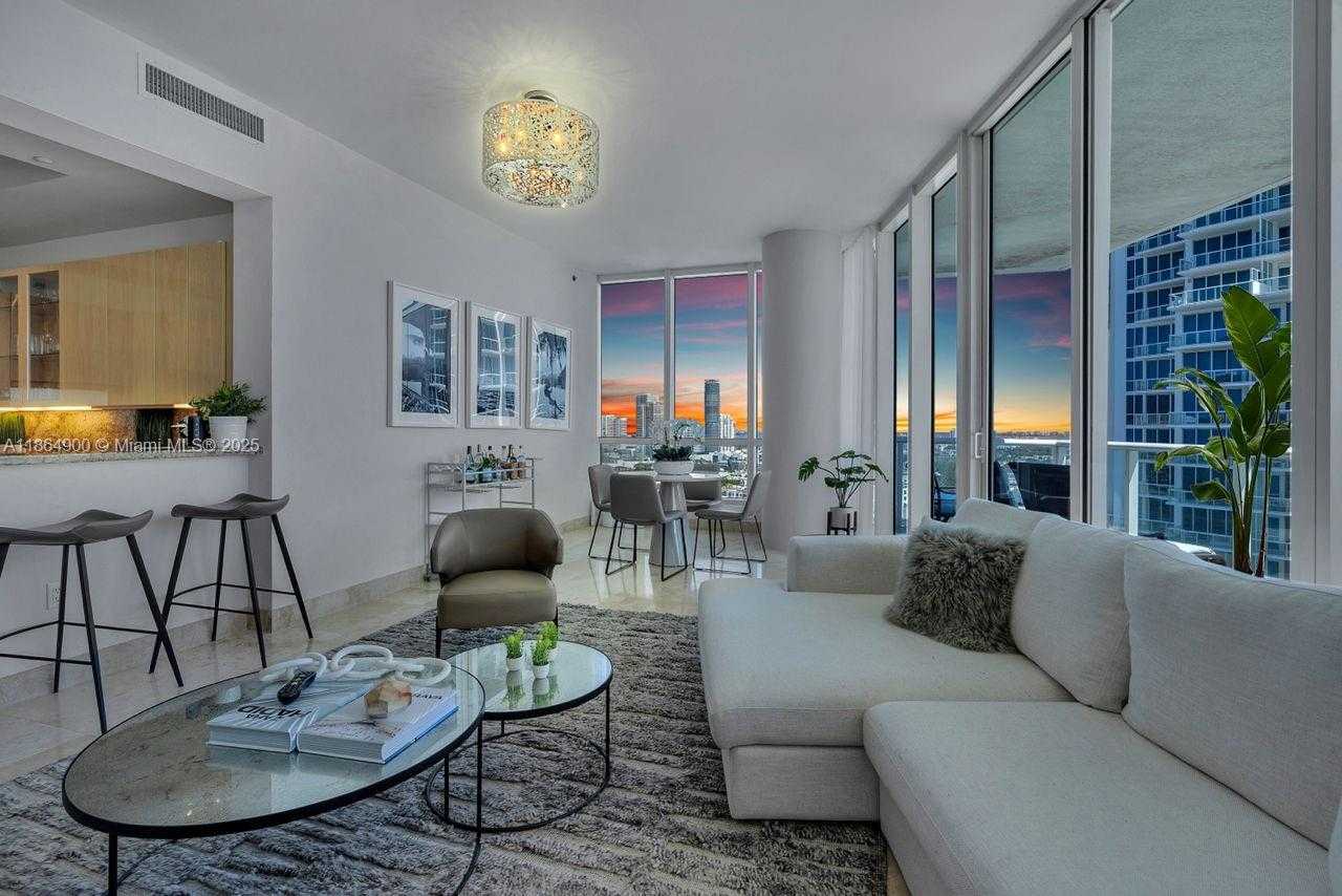 Small Image of 100 SOUTH POINTE DR #2208, Miami Beach Number 3