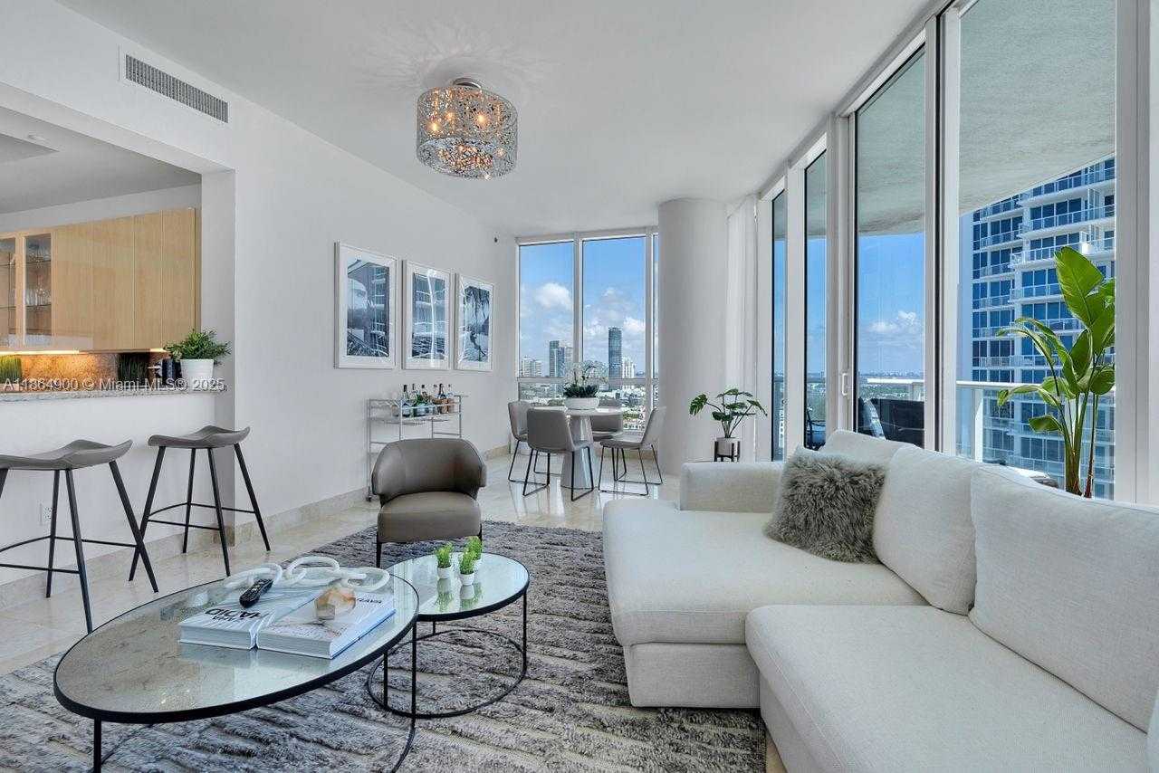 Small Image of 100 SOUTH POINTE DR #2208, Miami Beach Number 4