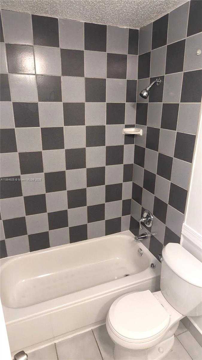 Small Image of 11572 NORTH WEST 2ND ST, Plantation Number 11