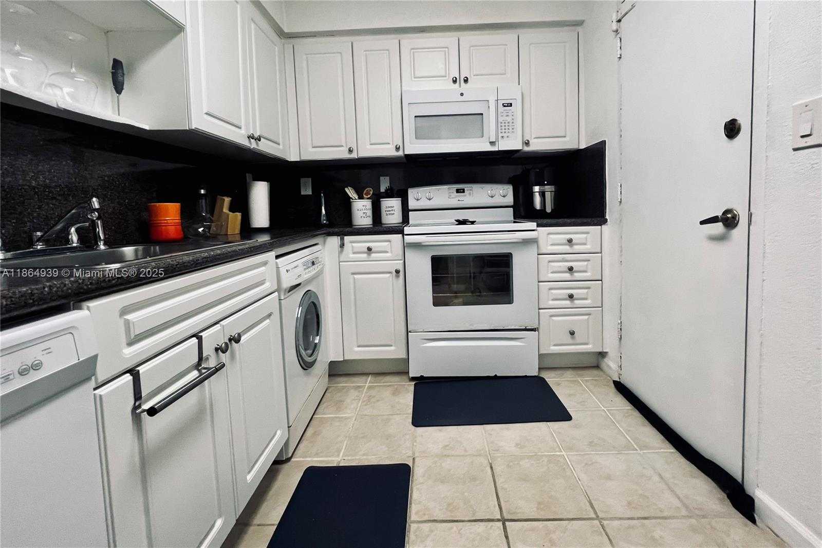 Small Image of 2501 SOUTH OCEAN DR #918, Hollywood Number 11