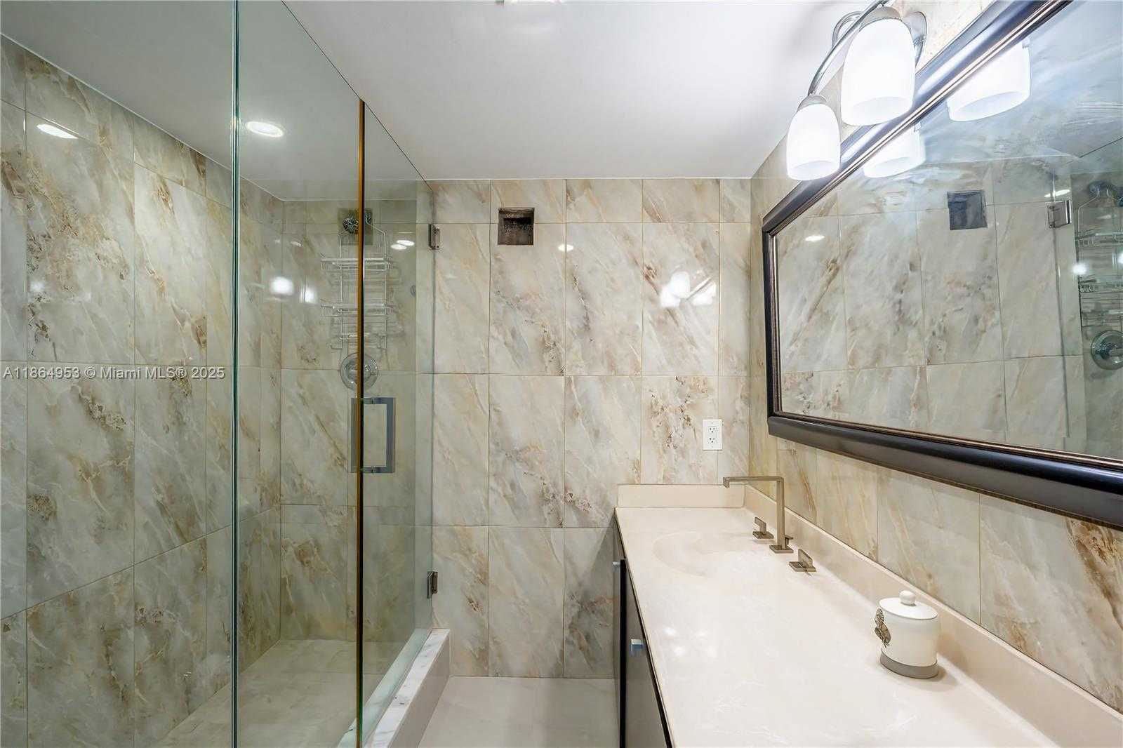Small Image of 2751 SOUTH OCEAN DR #PH08N, Hollywood Number 11
