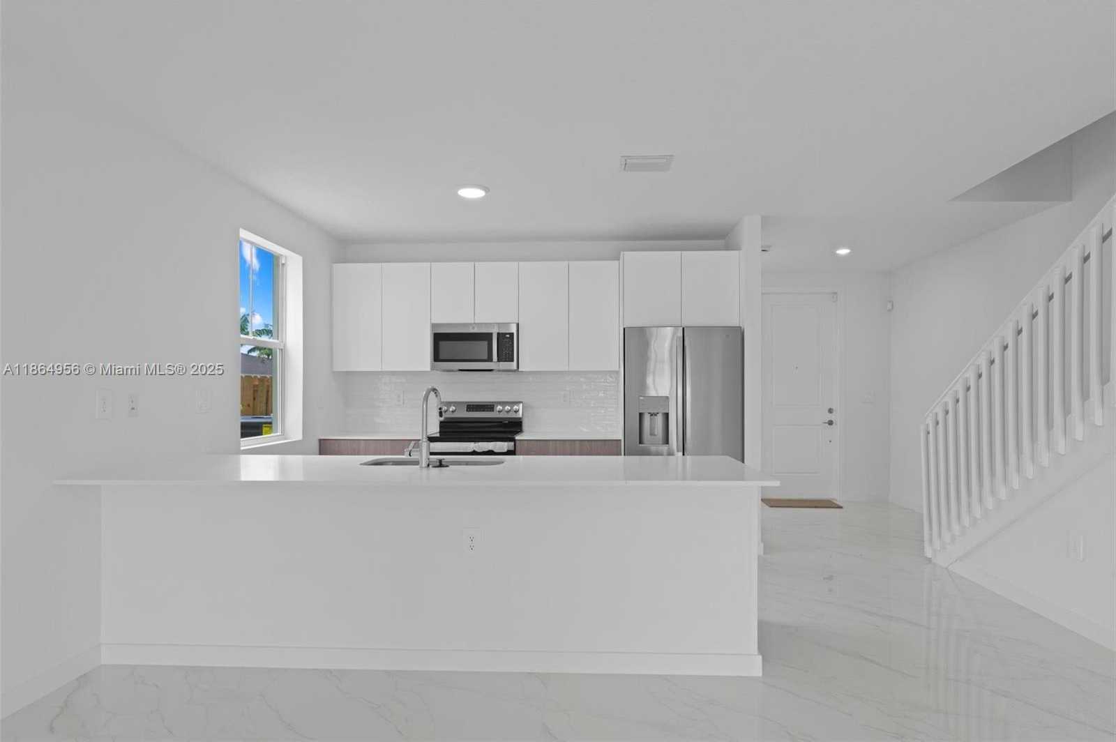 Small Image of 13351 SOUTH WEST 274 ST, Miami Number 12