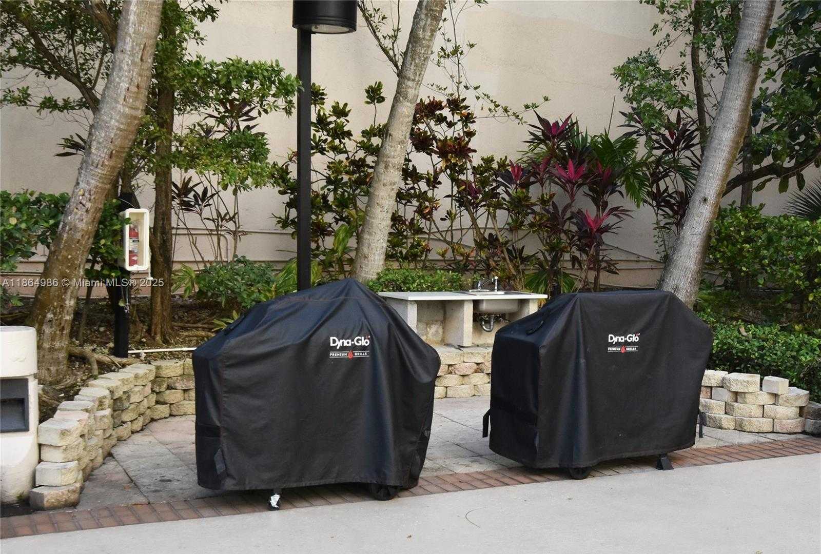 Small Image of 540 BRICKELL KEY DR #316, Miami Number 28