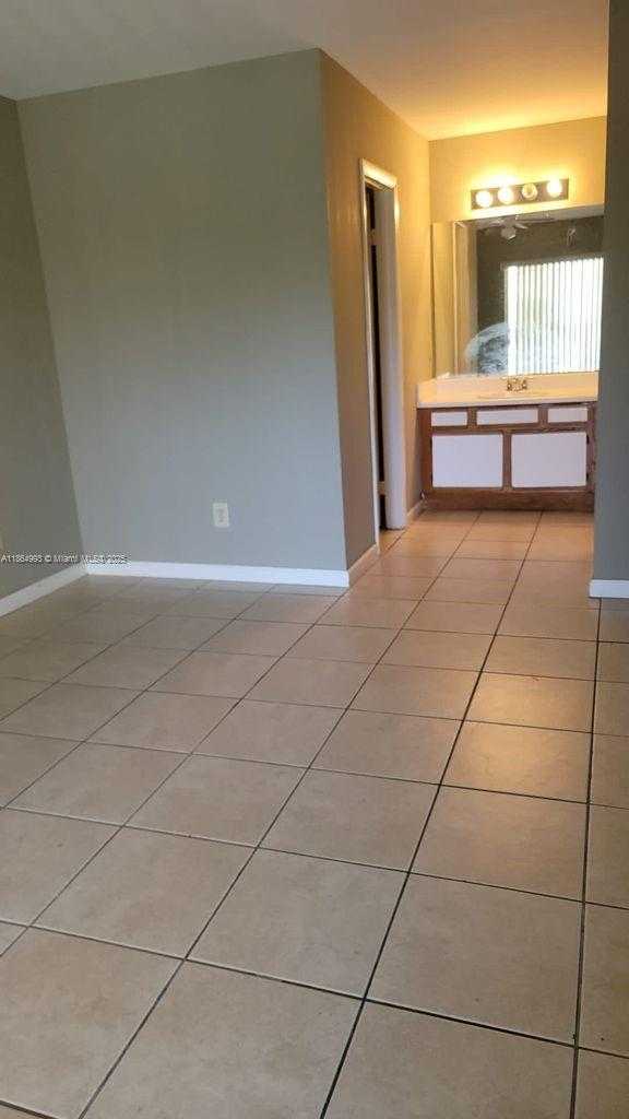 Small Image of 15295 SOUTH WEST 107TH LN #1008, Miami Number 14