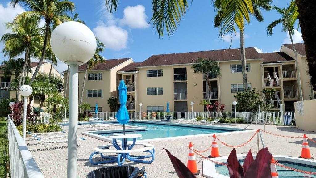 Small Image of 15295 SOUTH WEST 107TH LN #1008, Miami Number 6