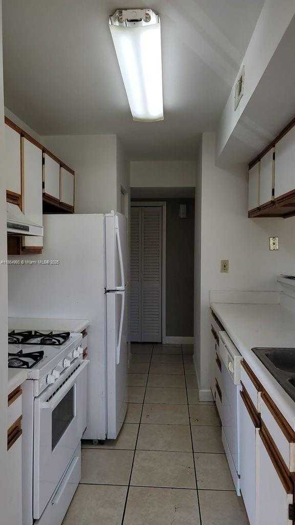 Small Image of 15295 SOUTH WEST 107TH LN #1008, Miami Number 9