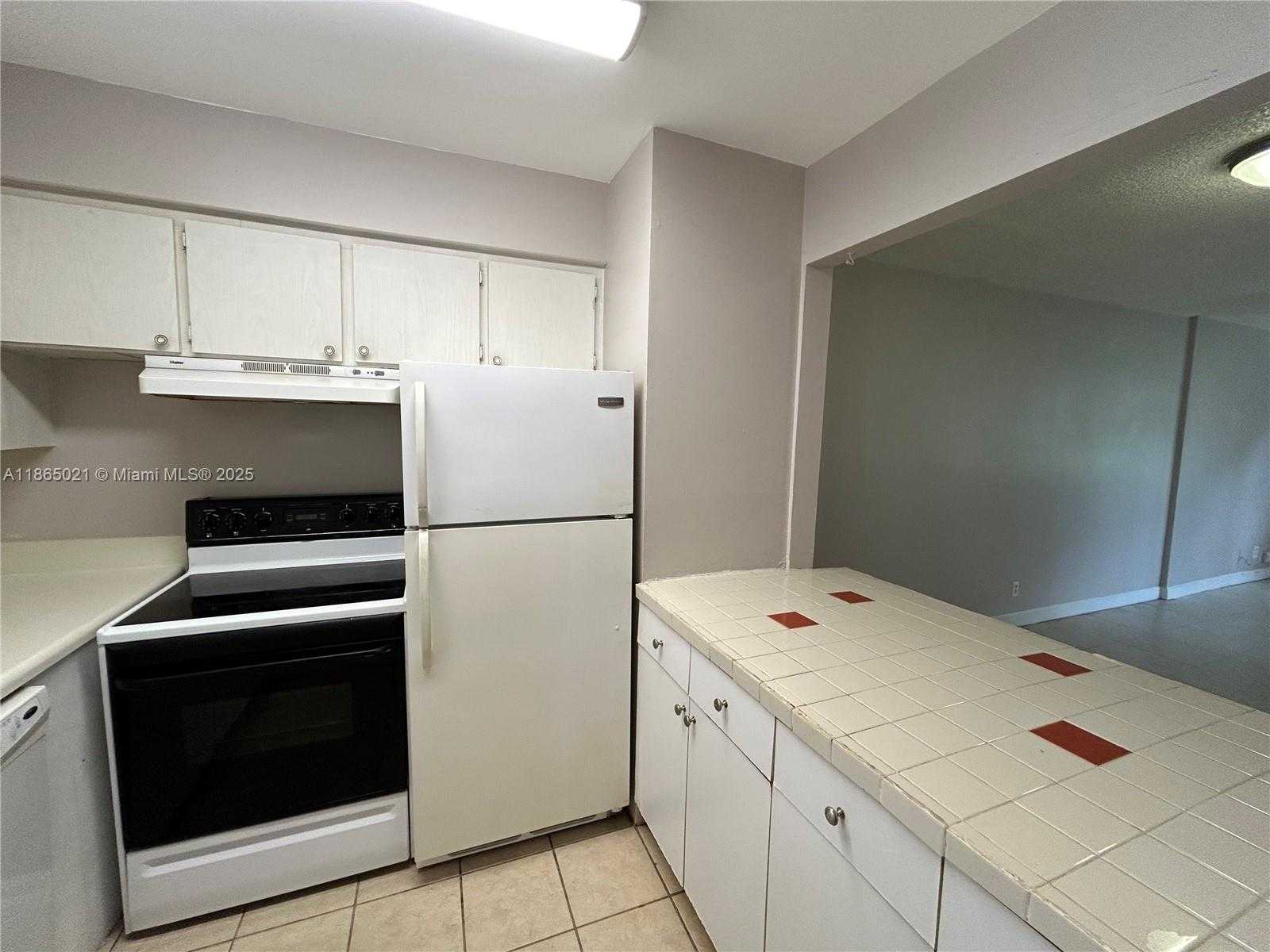 Small Image of 6505 WINFIELD BLVD #B-18, Margate Number 2