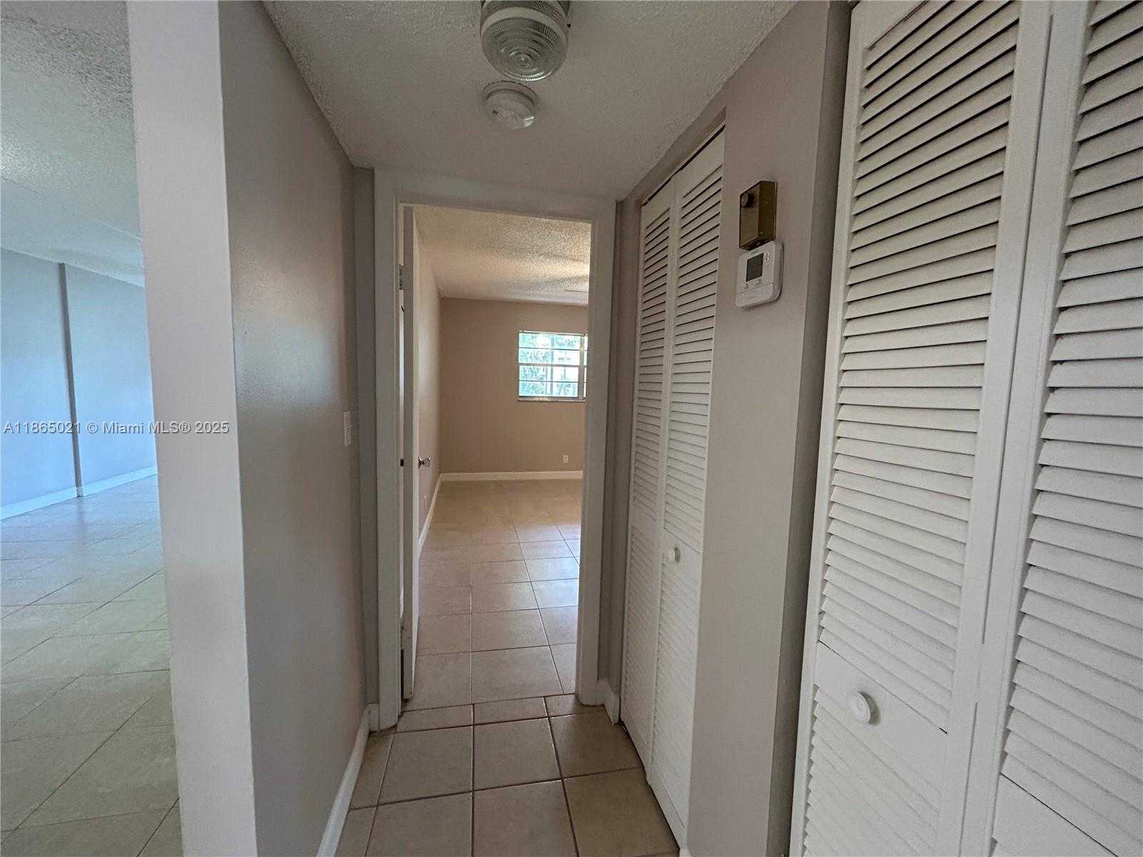 Small Image of 6505 WINFIELD BLVD #B-18, Margate Number 7