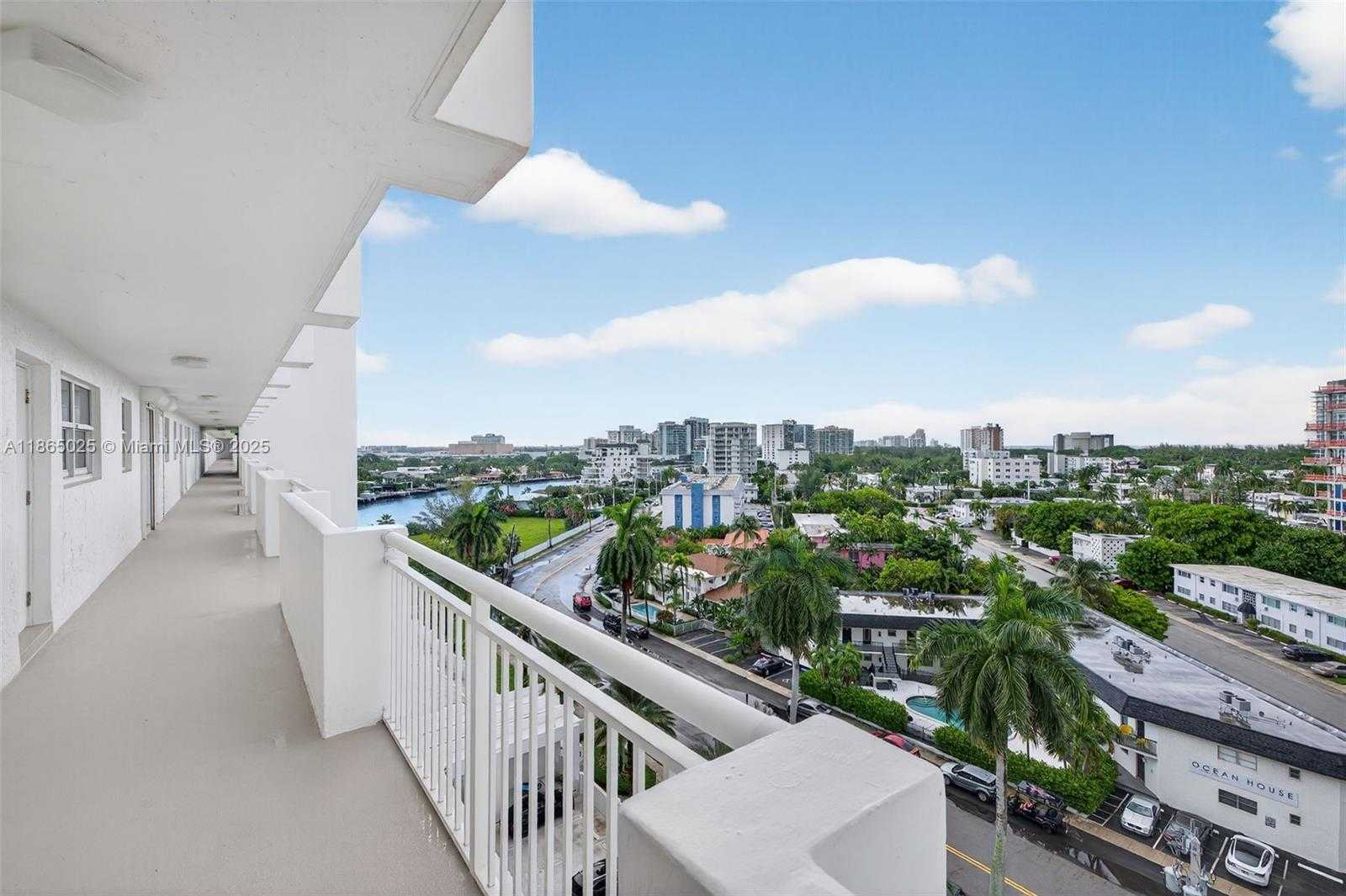 Small Image of 511 BAYSHORE DR #1005, Fort Lauderdale Number 17