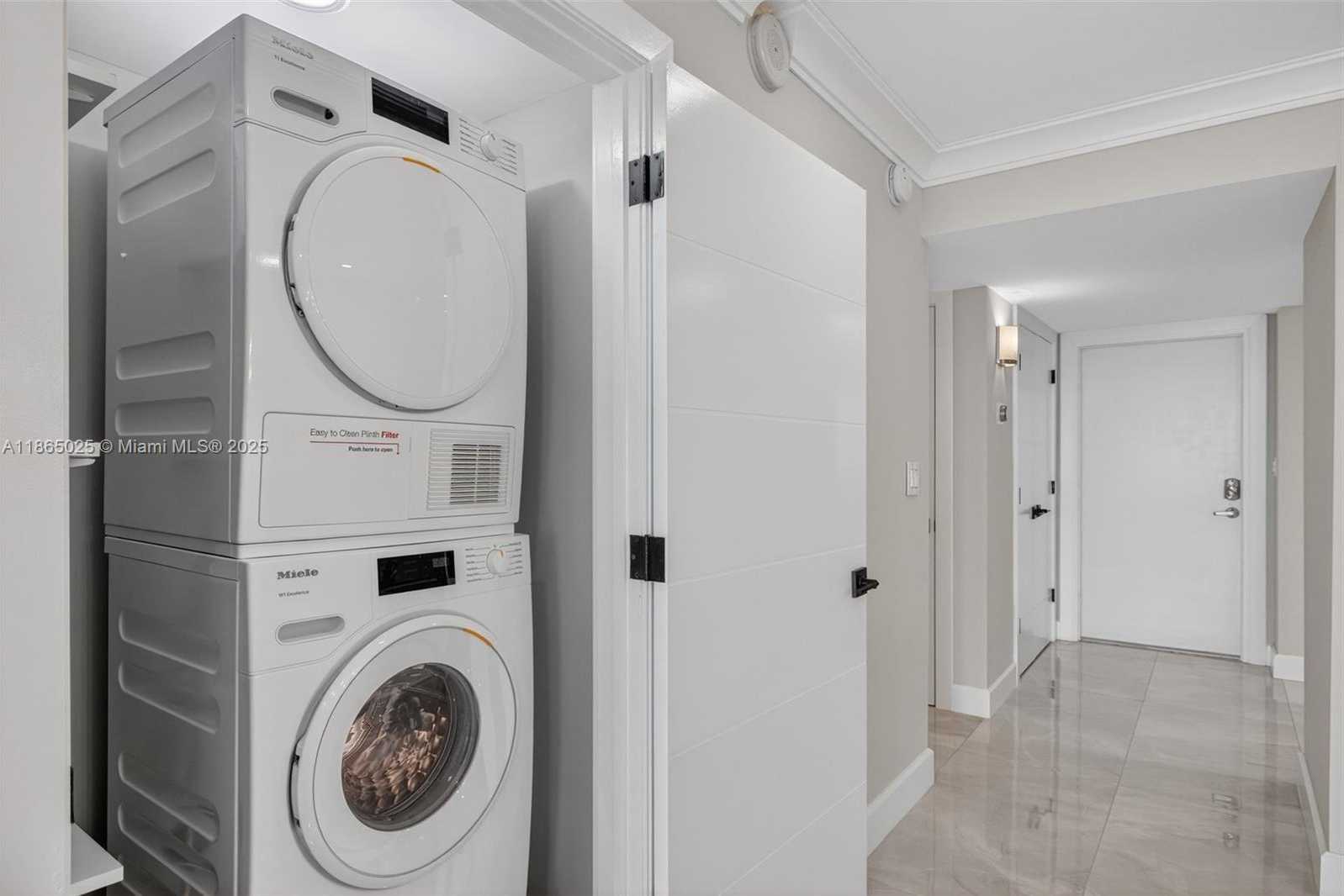 Small Image of 511 BAYSHORE DR #1005, Fort Lauderdale Number 27