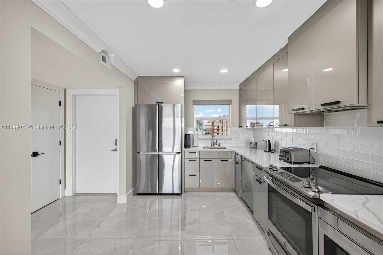 Small Image of 511 BAYSHORE DR #1005, Fort Lauderdale Number 28