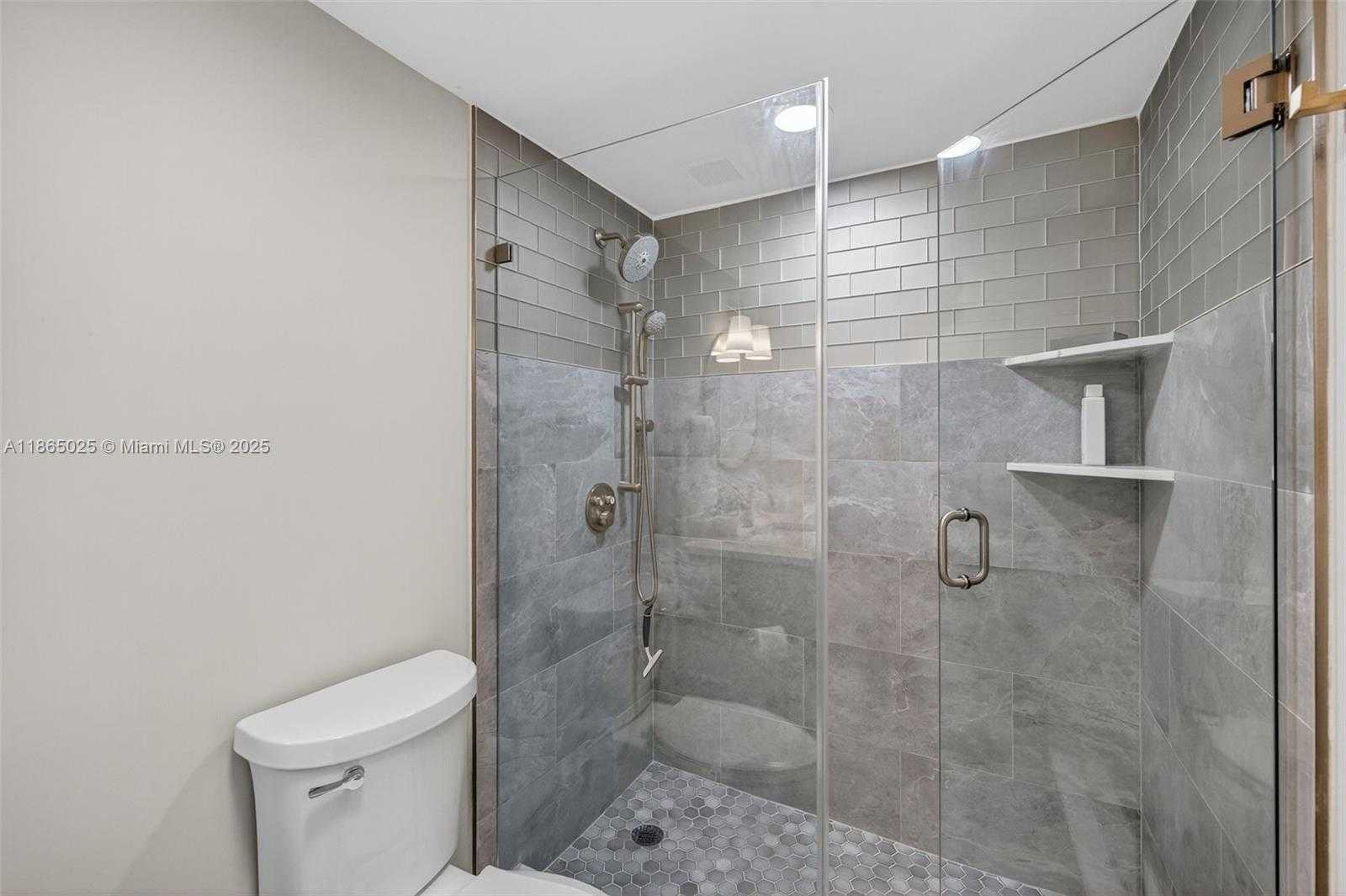 Small Image of 511 BAYSHORE DR #1005, Fort Lauderdale Number 46