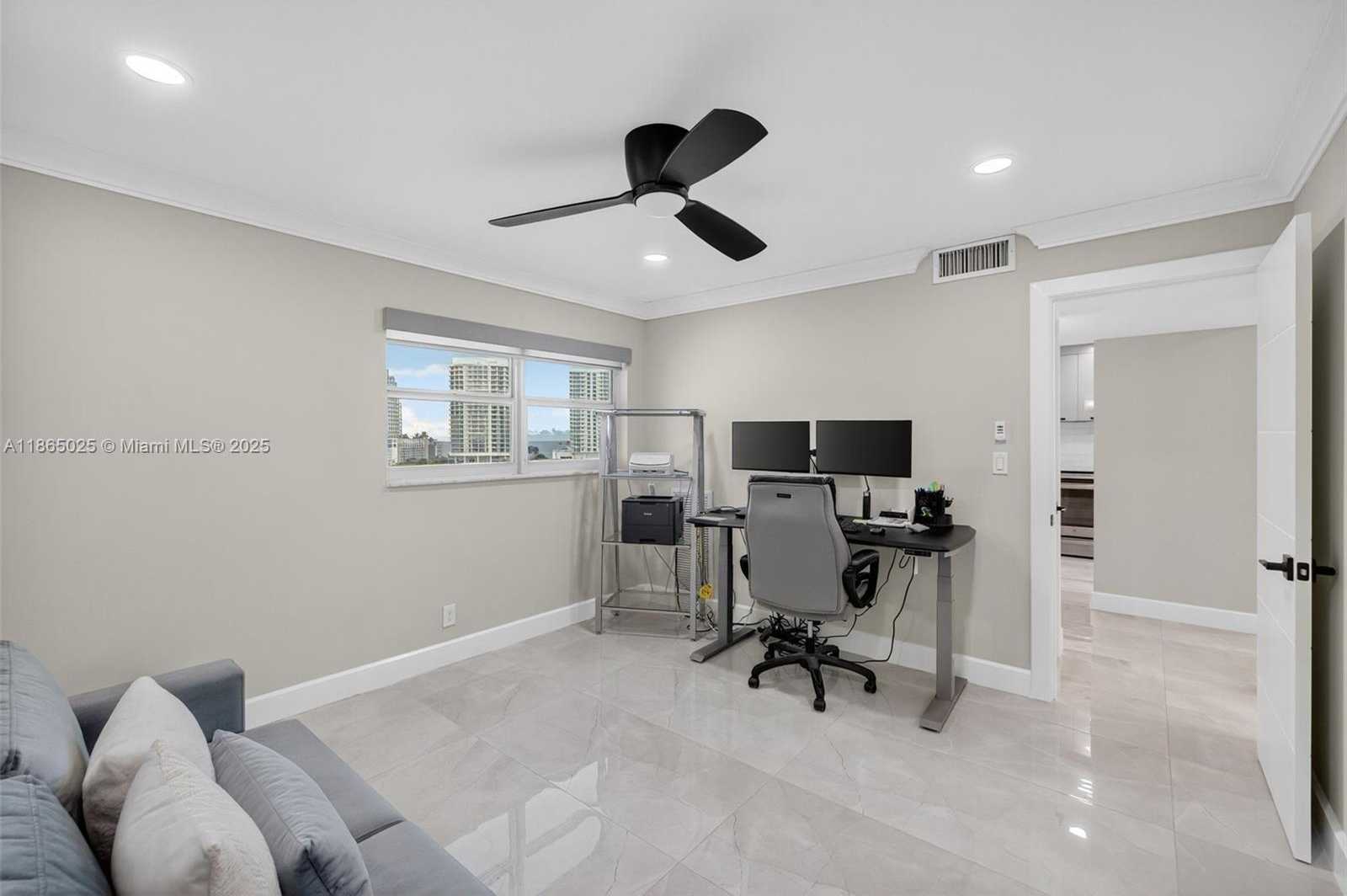 Small Image of 511 BAYSHORE DR #1005, Fort Lauderdale Number 48