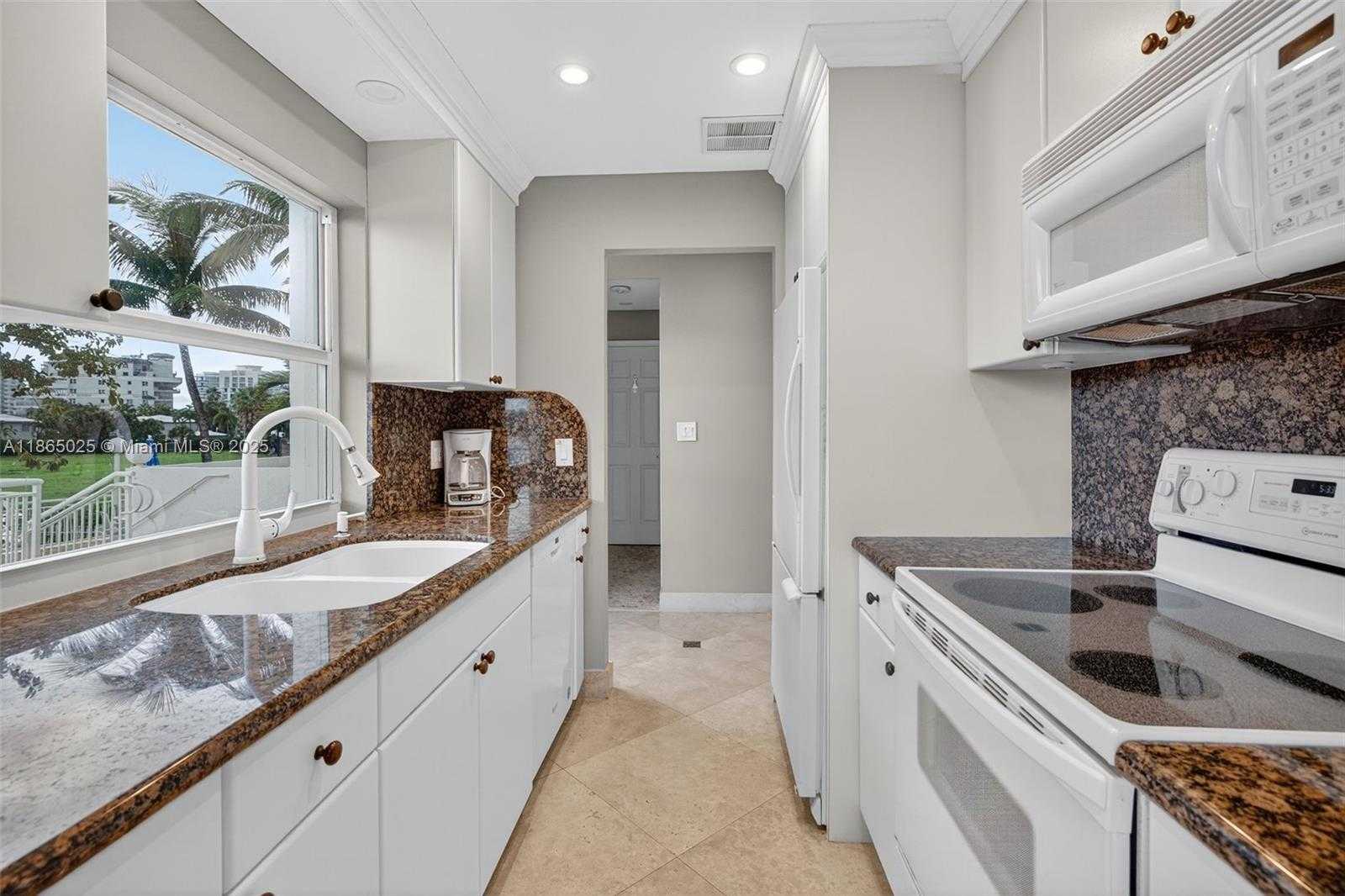 Small Image of 511 BAYSHORE DR #1005, Fort Lauderdale Number 58