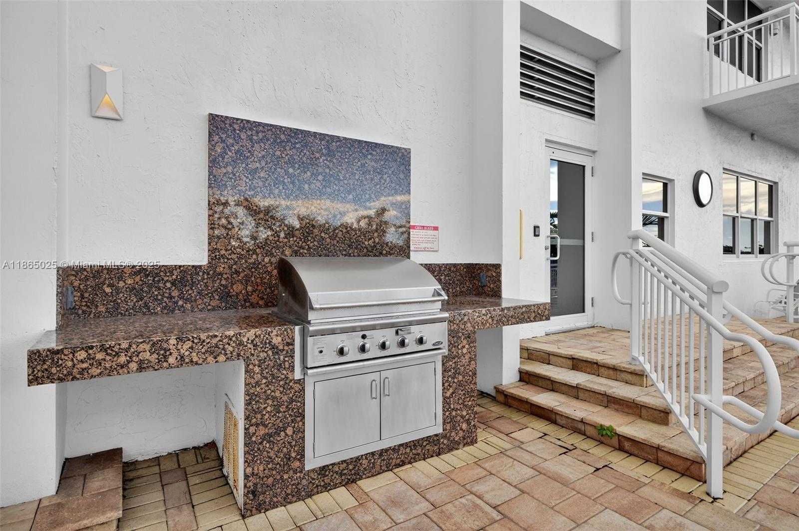 Small Image of 511 BAYSHORE DR #1005, Fort Lauderdale Number 62