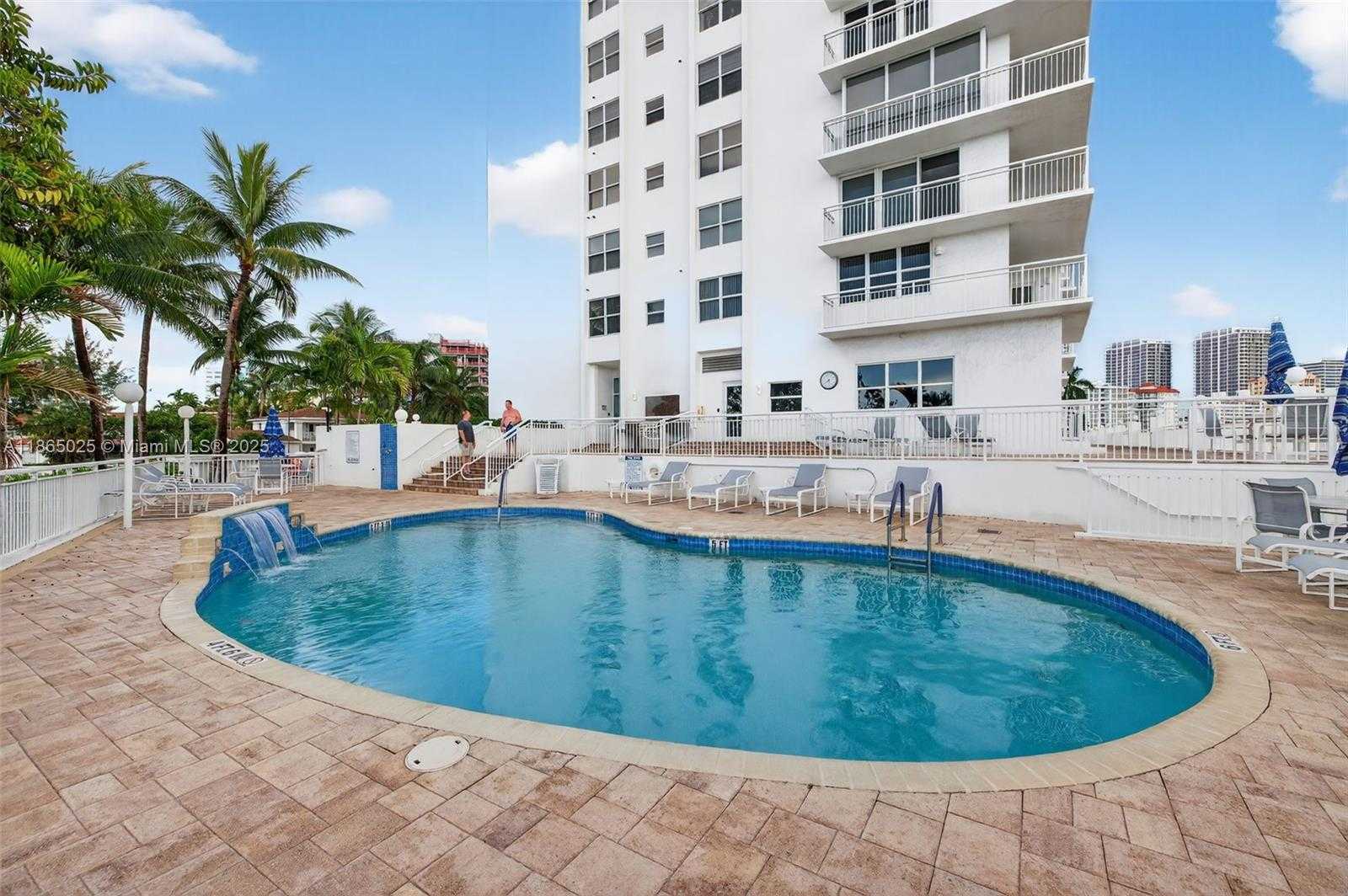 Small Image of 511 BAYSHORE DR #1005, Fort Lauderdale Number 64