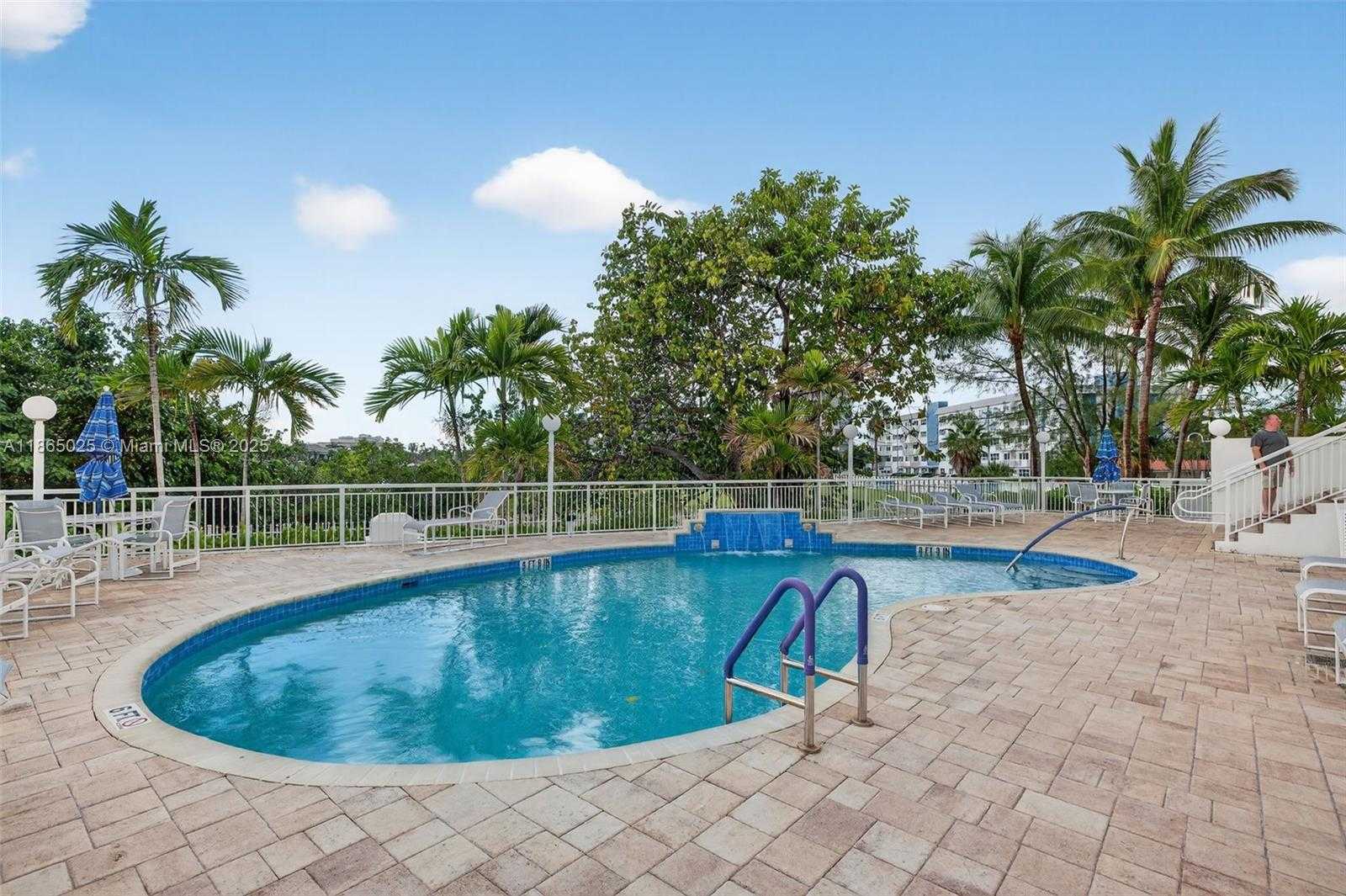 Small Image of 511 BAYSHORE DR #1005, Fort Lauderdale Number 65