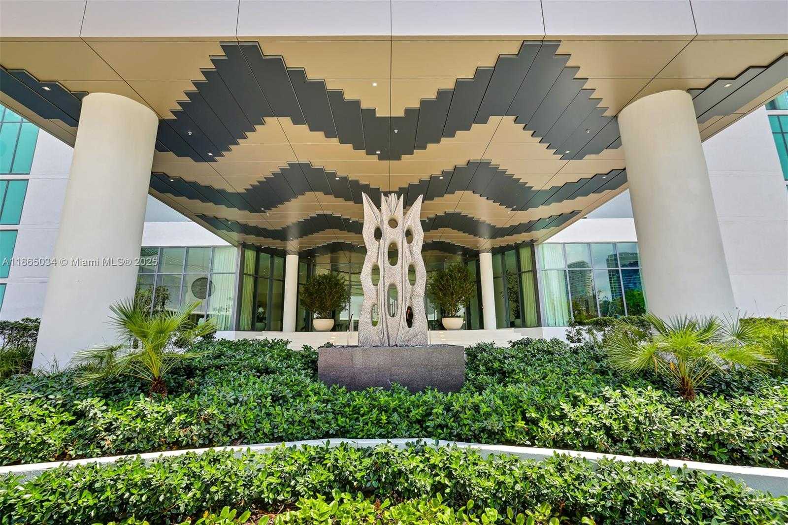 Small Image of 650 NORTH EAST 32ND ST #2907, Miami Number 4