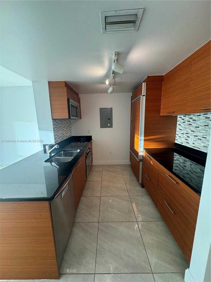 Small Image of 50 BISCAYNE BLVD #3405, Miami Number 11