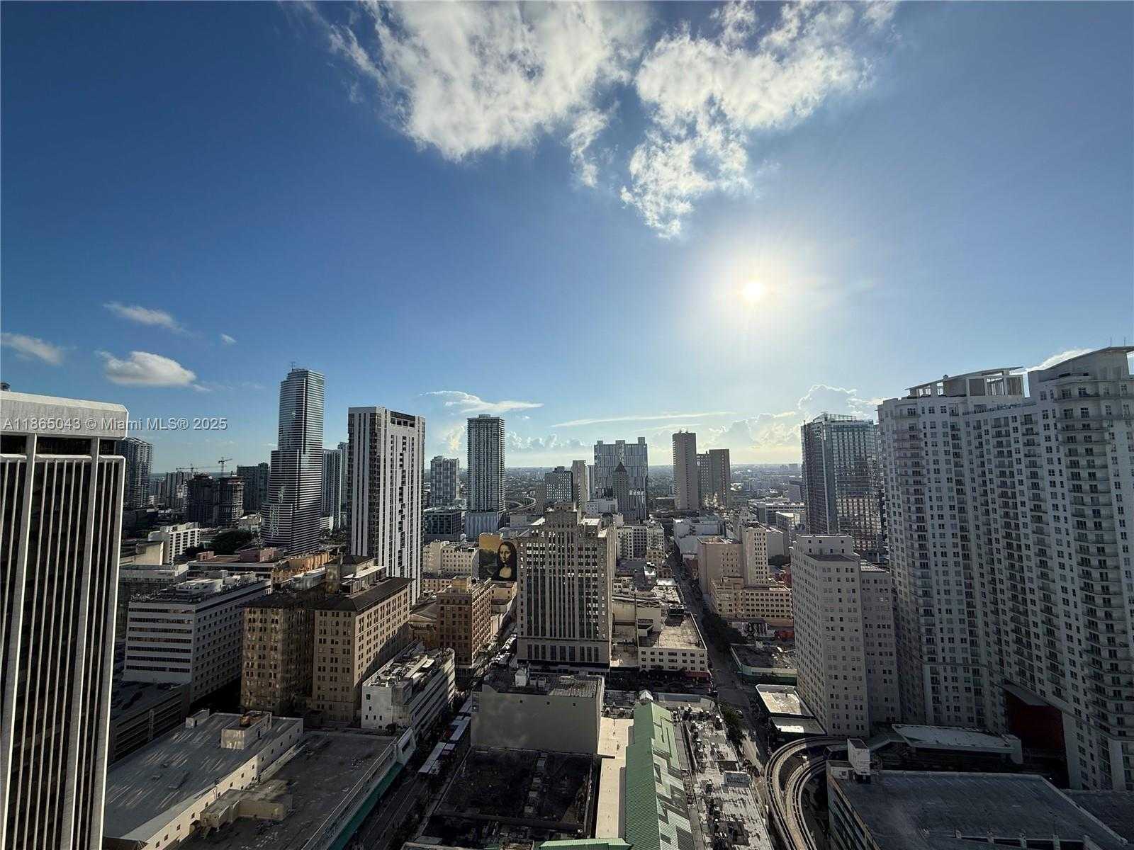 Small Image of 50 BISCAYNE BLVD #3405, Miami Number 2
