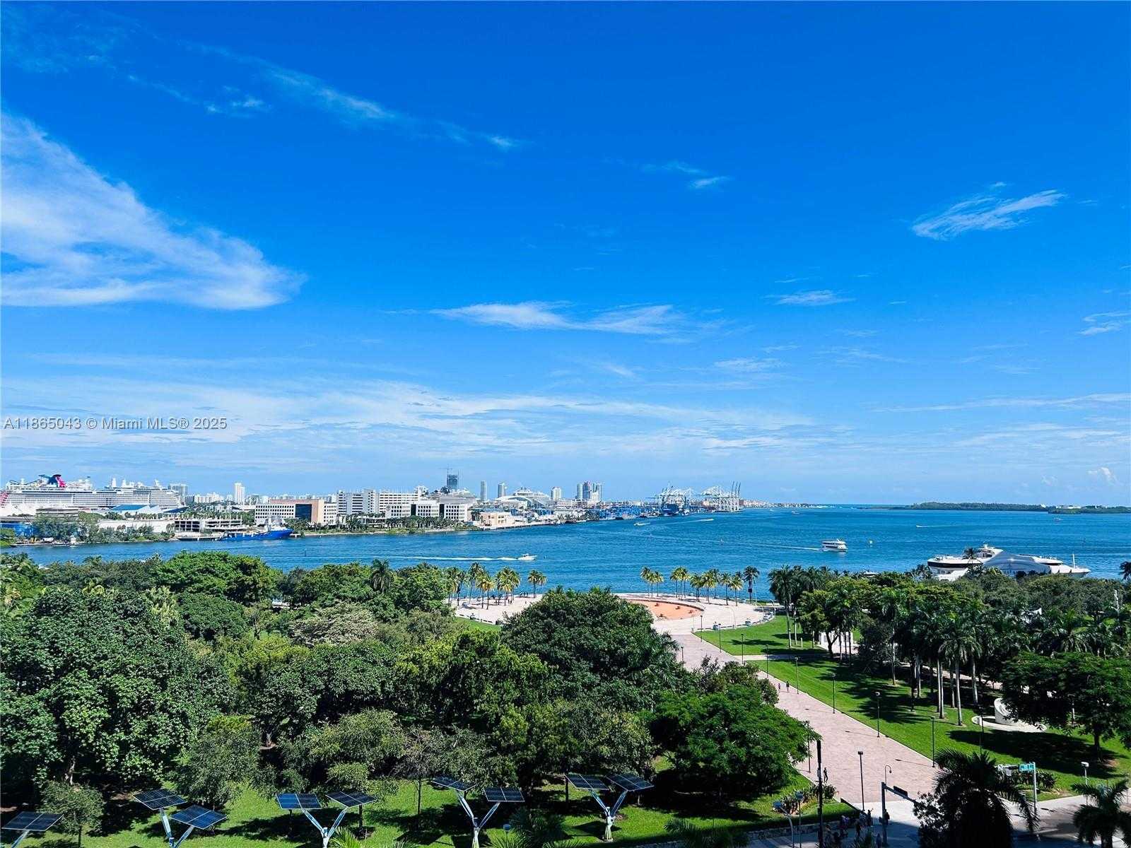 Small Image of 50 BISCAYNE BLVD #3405, Miami Number 32