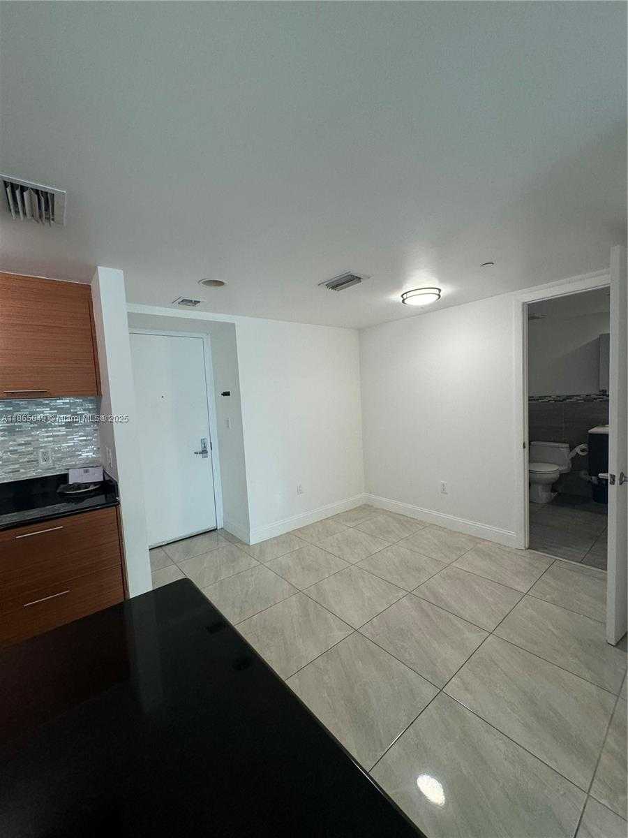 Small Image of 50 BISCAYNE BLVD #3405, Miami Number 8