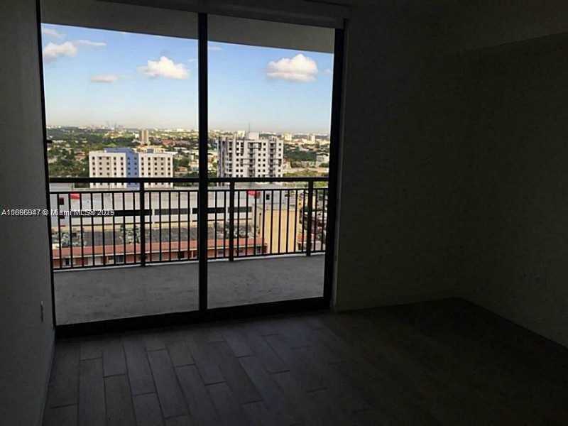 Small Image of 999 SOUTH WEST 1ST AVE #1809, Miami Number 3