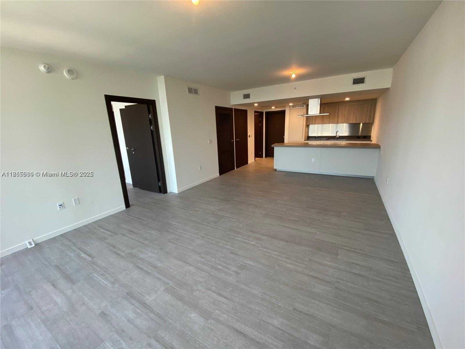 Small Image of 1000 BRICKELL PLZ #3010, Miami Number 9