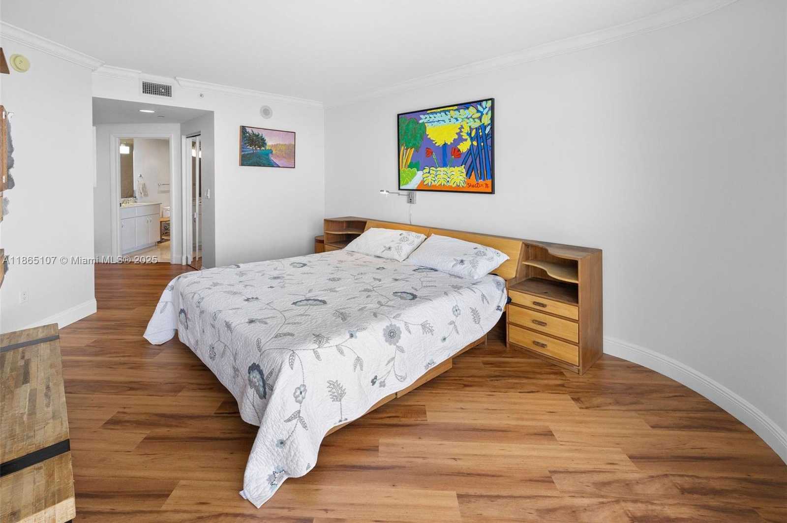 Small Image of 6365 COLLINS AVE #2703, Miami Beach Number 27