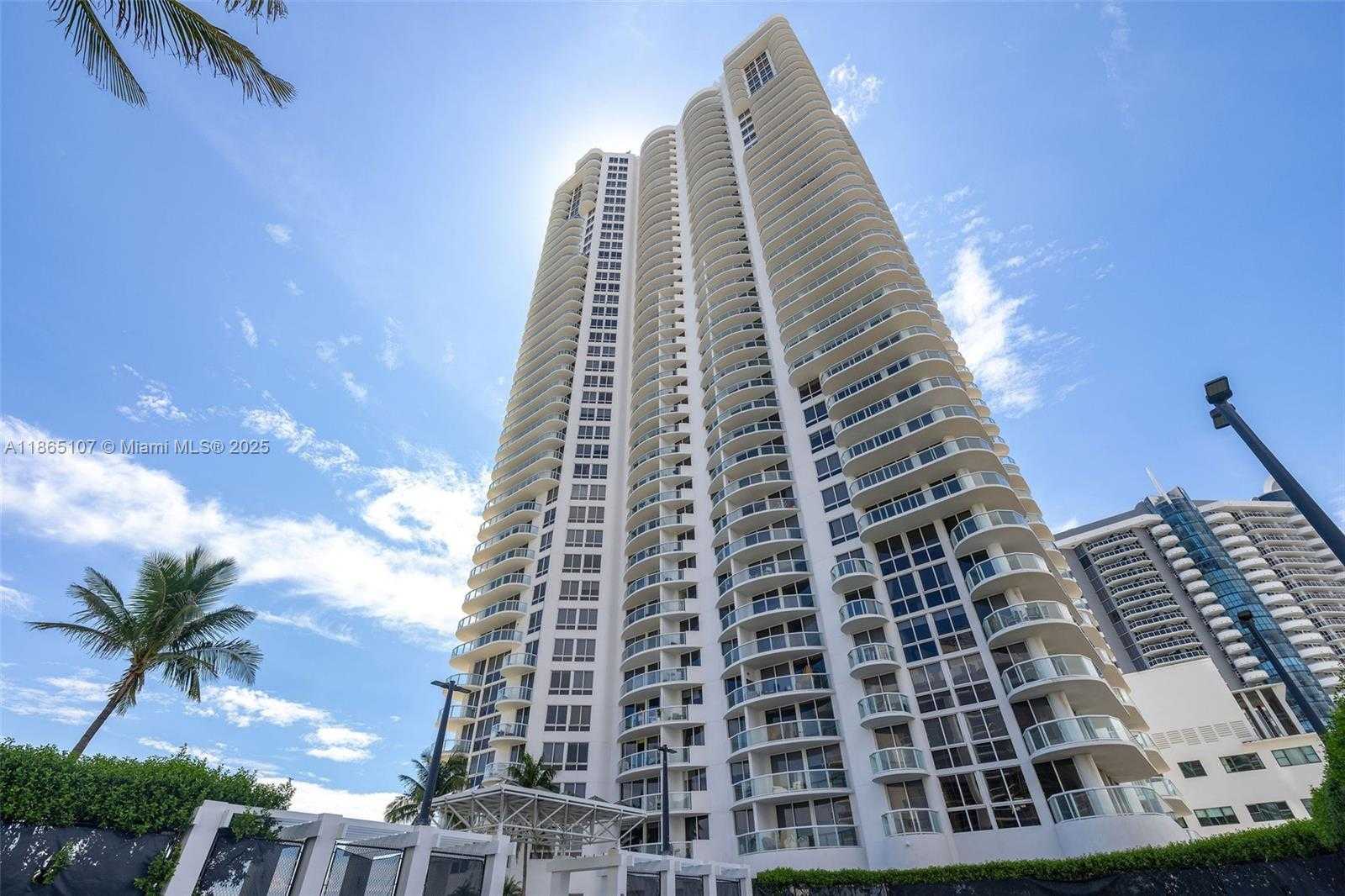Small Image of 6365 COLLINS AVE #2703, Miami Beach Number 39