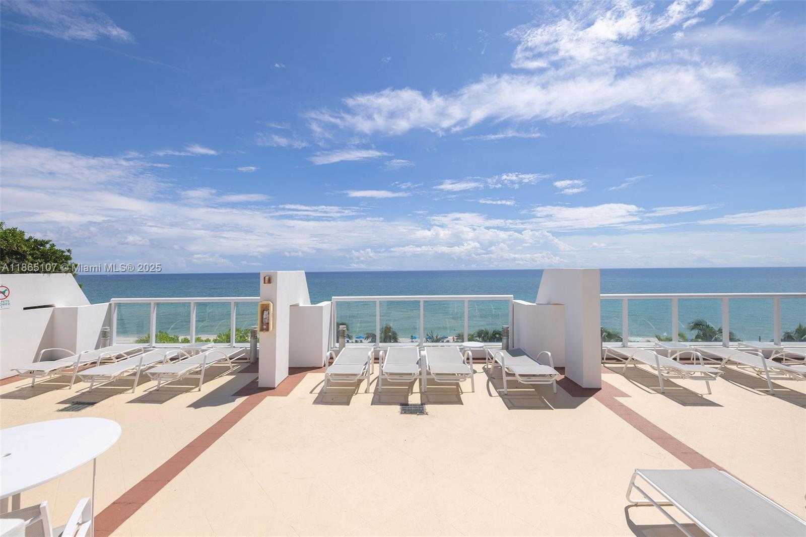 Small Image of 6365 COLLINS AVE #2703, Miami Beach Number 42