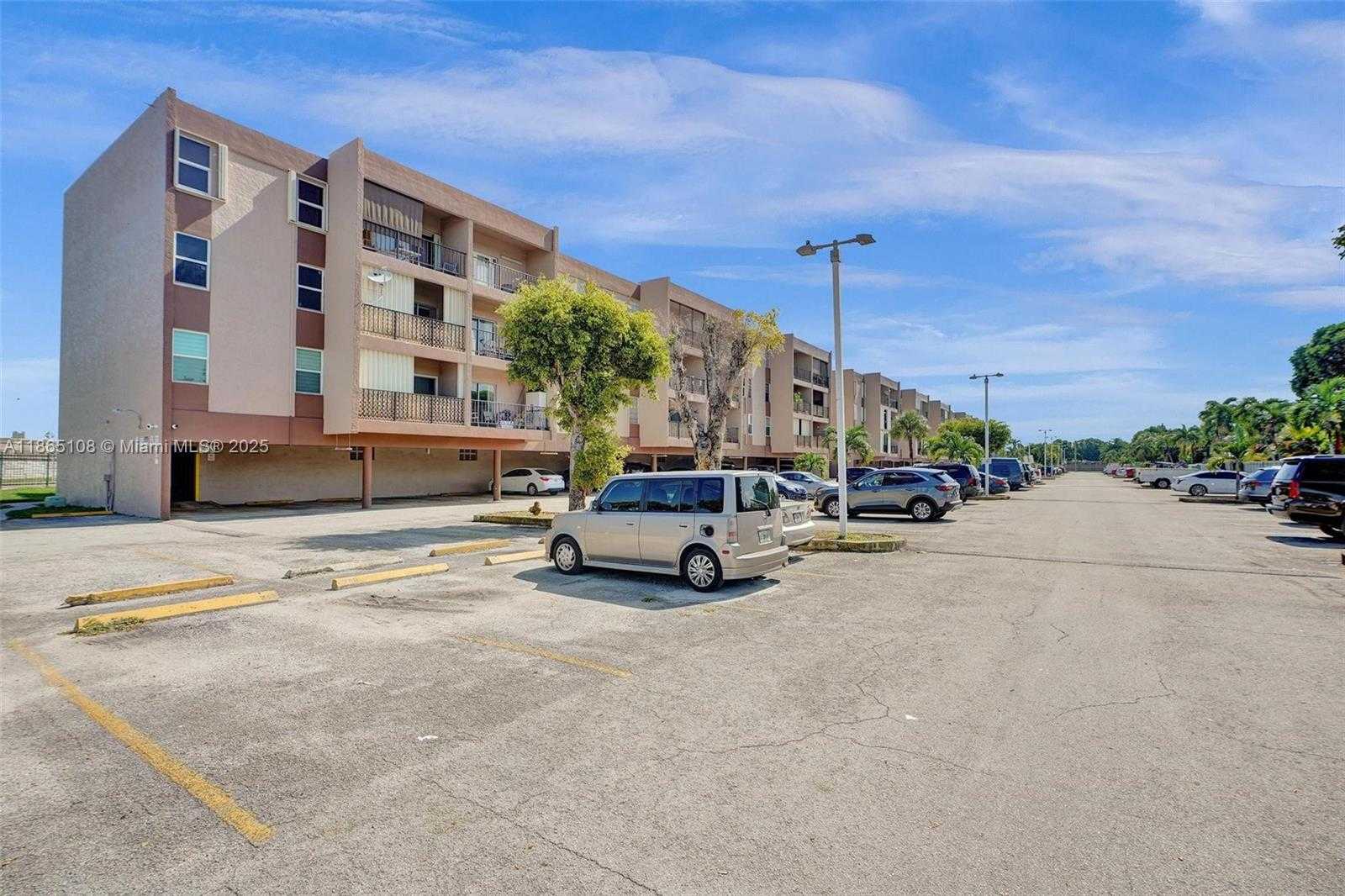 Small Image of 1900 WEST 68TH ST #C203, Hialeah Number 26