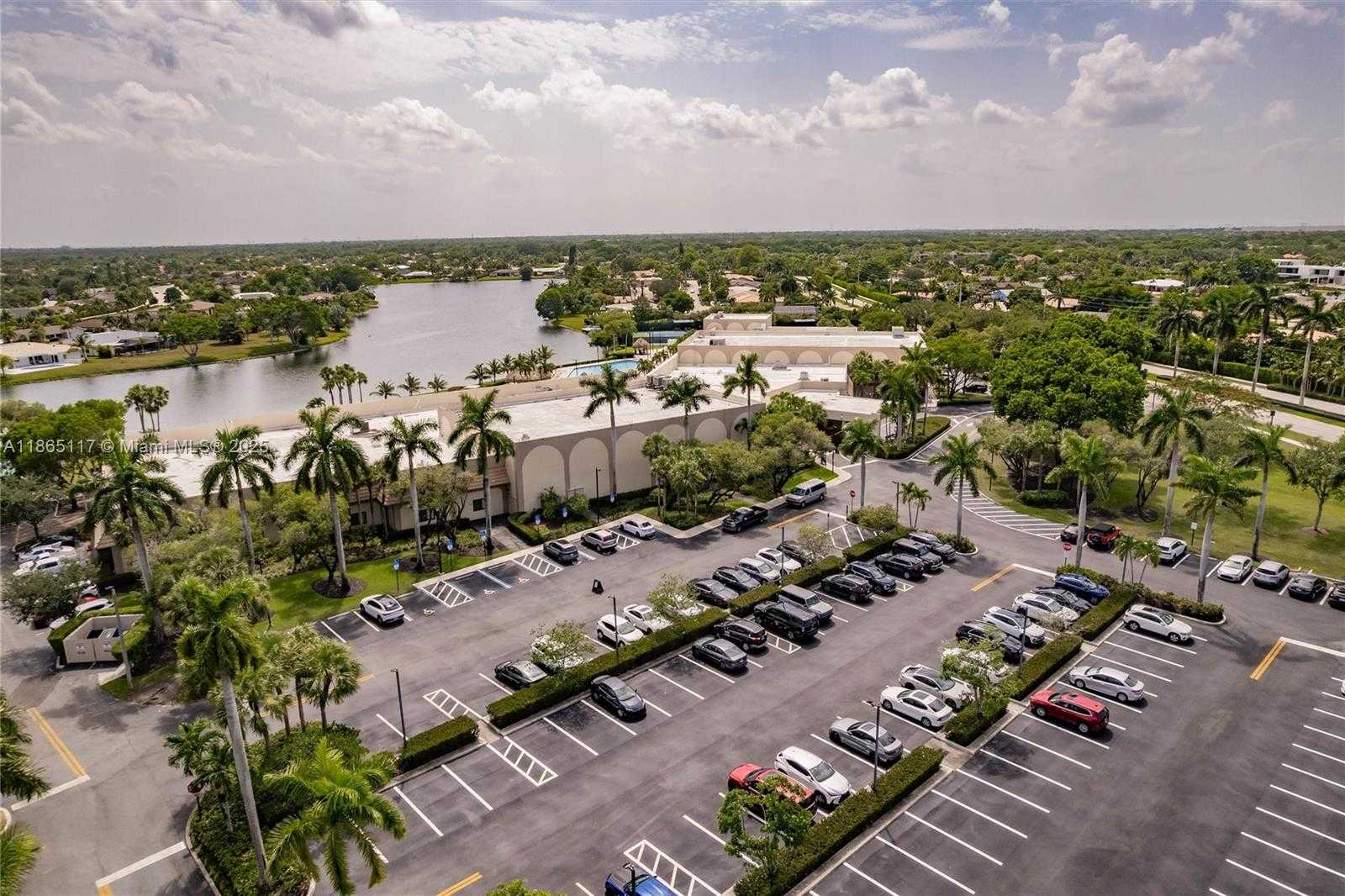 Small Image of 23 SIMONTON CIR, Weston Number 19