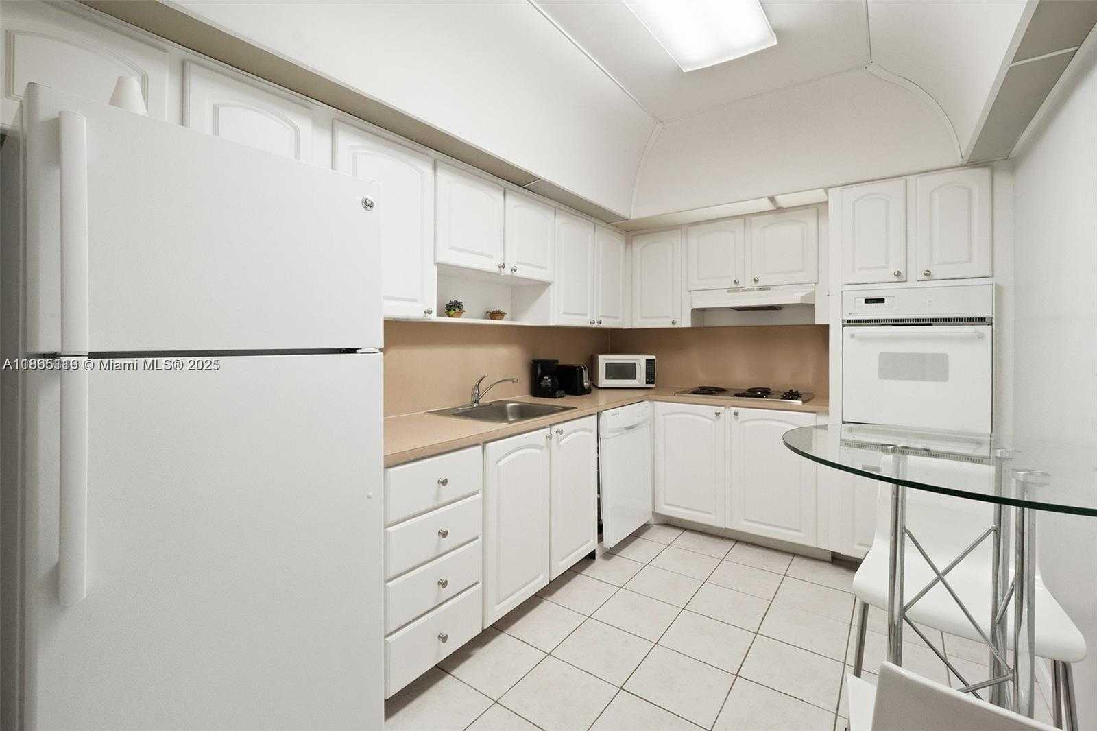 Small Image of 3801 SOUTH OCEAN #2Z, Hollywood Number 16