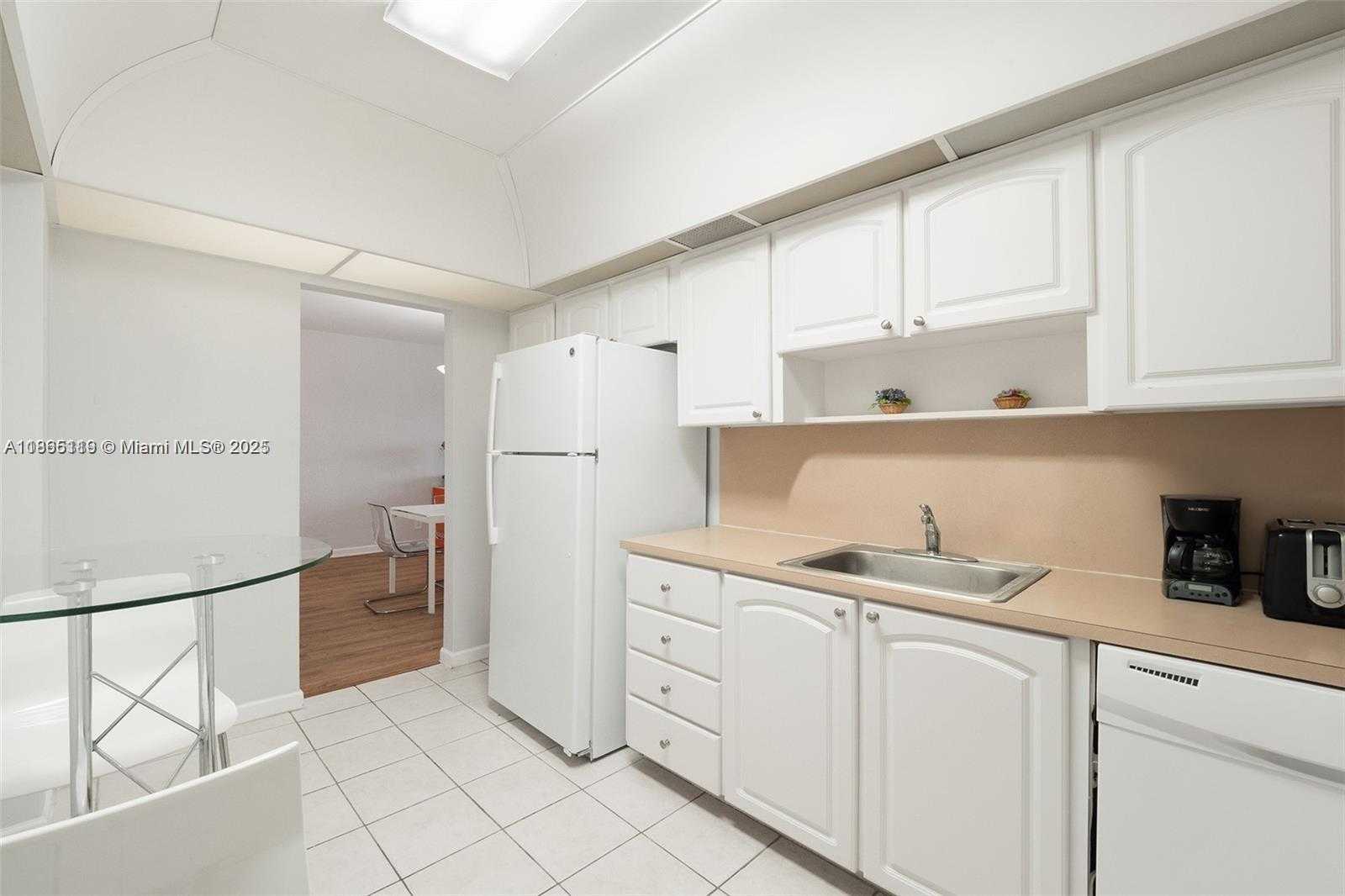 Small Image of 3801 SOUTH OCEAN #2Z, Hollywood Number 17
