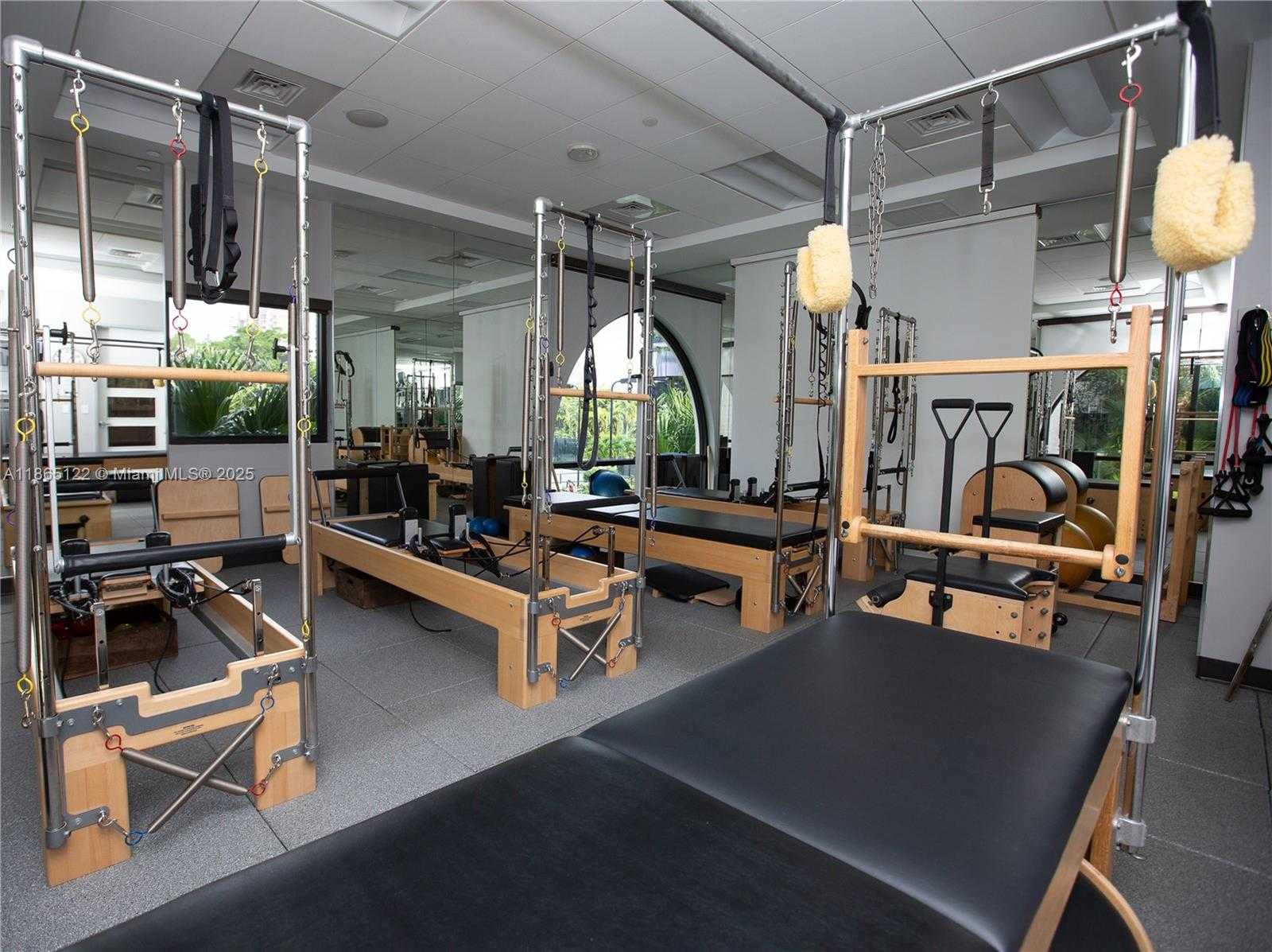 Small Image of 6000 ISLAND BLVD #707, Aventura Number 24