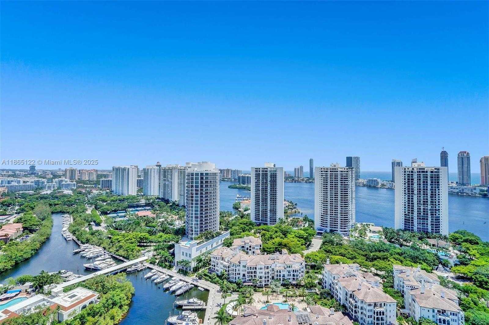 Small Image of 6000 ISLAND BLVD #707, Aventura Number 3