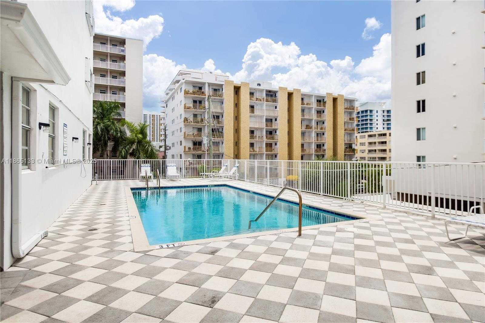 Small Image of 1331 LINCOLN RD #1302, Miami Beach Number 33