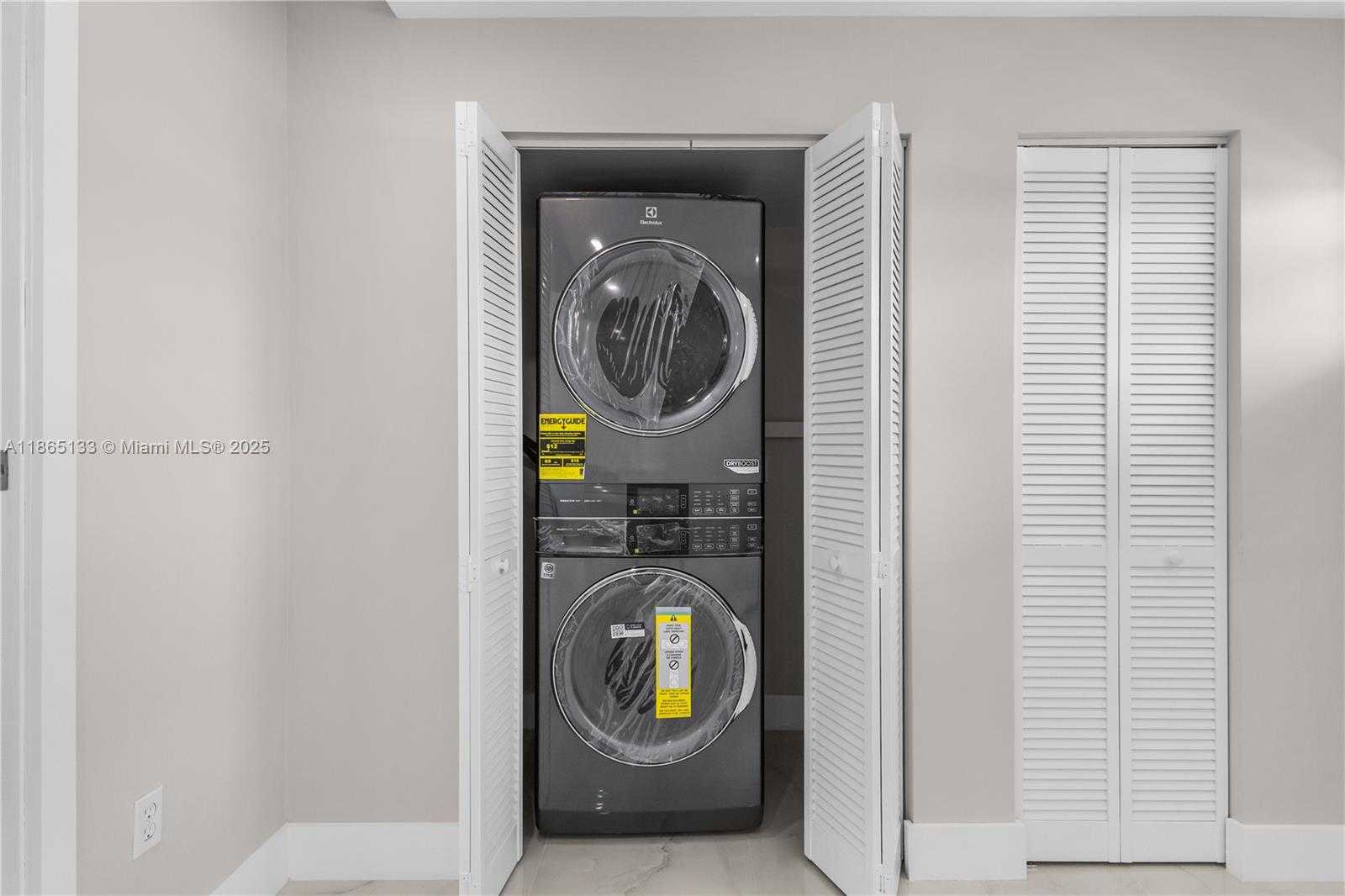 Small Image of 1331 LINCOLN RD #1302, Miami Beach Number 39