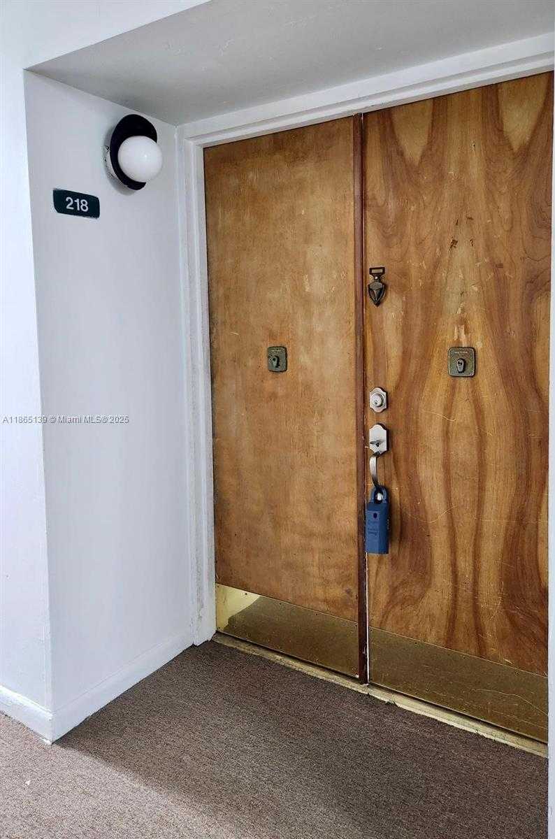 Small Image of 11790 SOUTH WEST 18TH ST #218-3, Miami Number 5