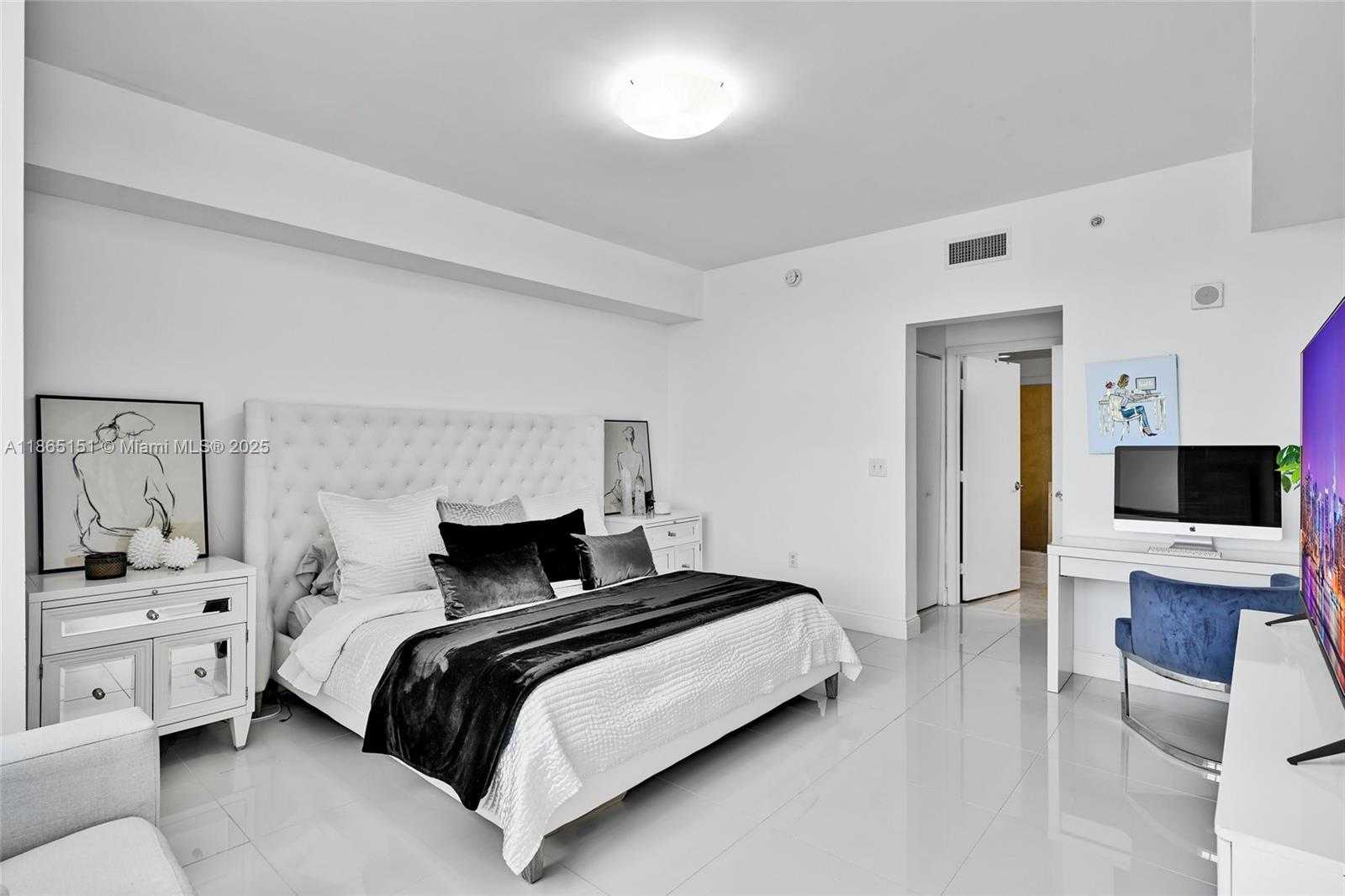 Small Image of 3330 NORTH EAST 190TH ST #1217, Aventura Number 11